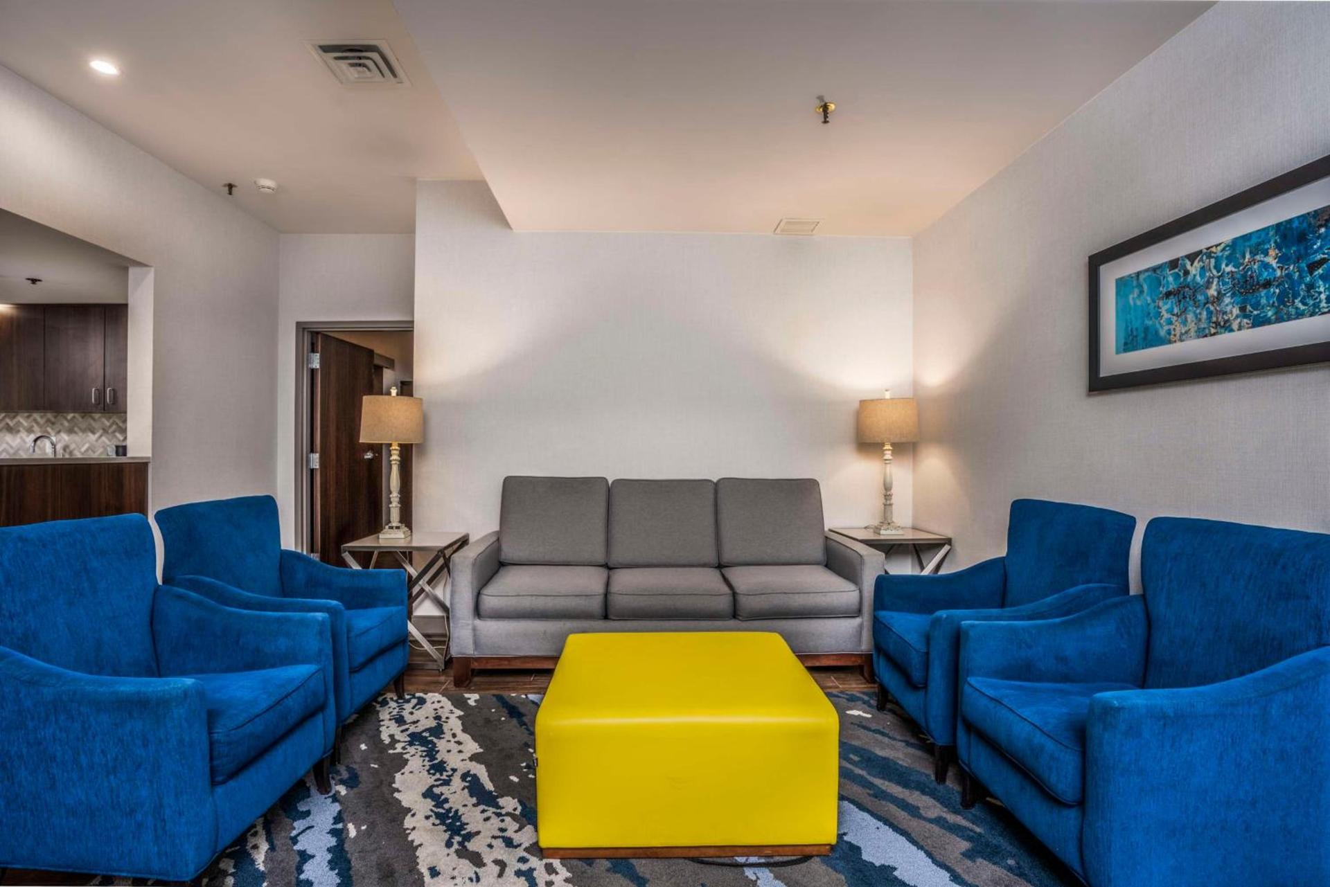 Embassy Suites by Hilton Indianapolis Downtown photo 22