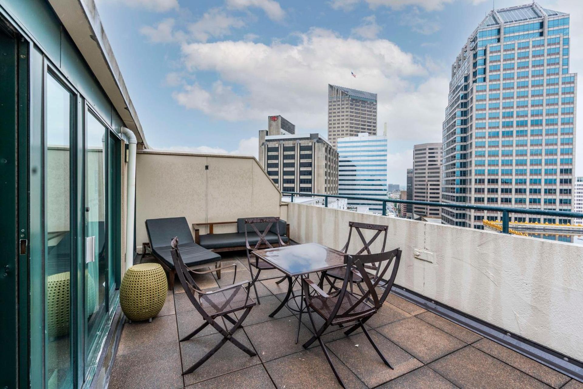 Embassy Suites by Hilton Indianapolis Downtown photo 27