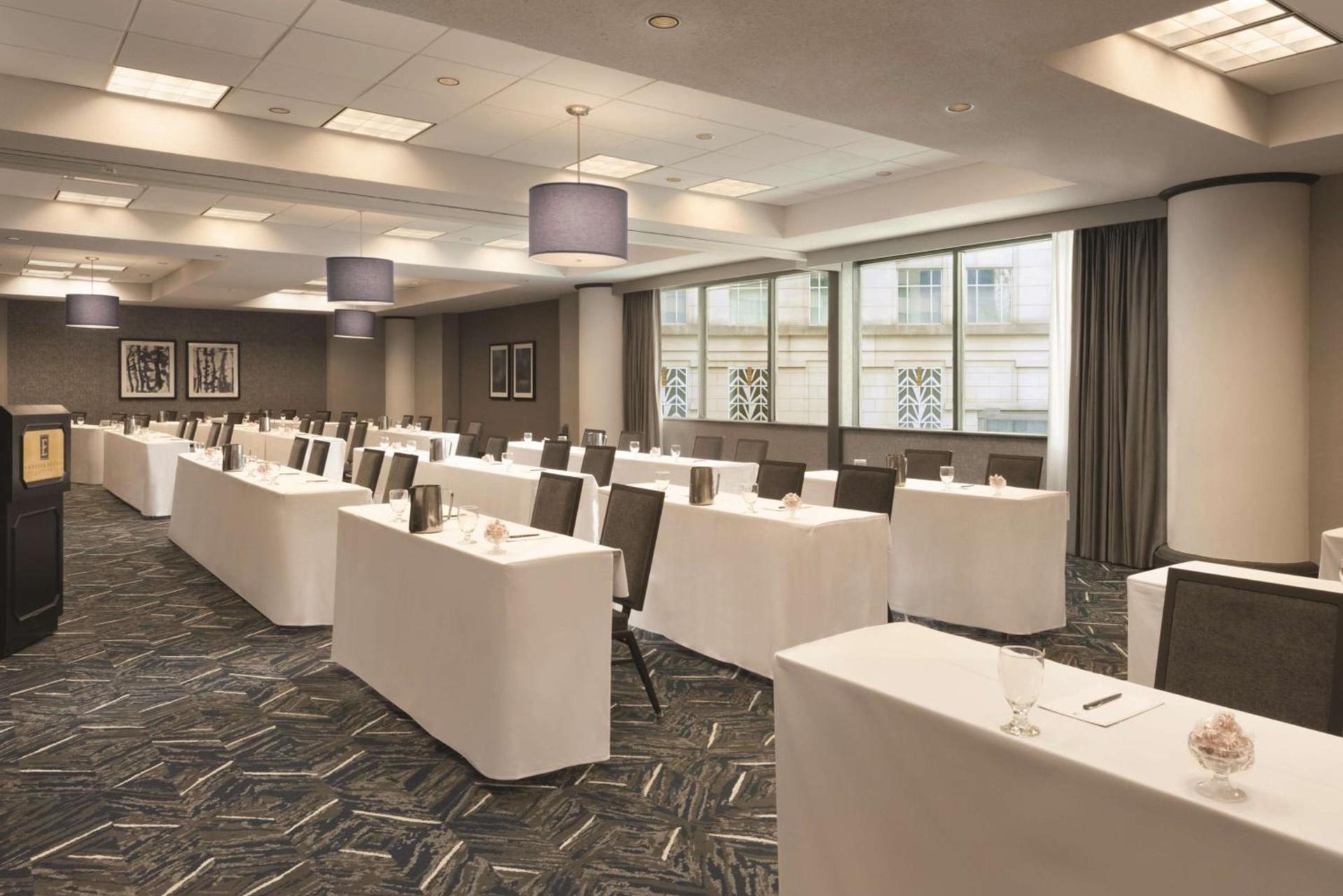 Embassy Suites by Hilton Indianapolis Downtown photo 52