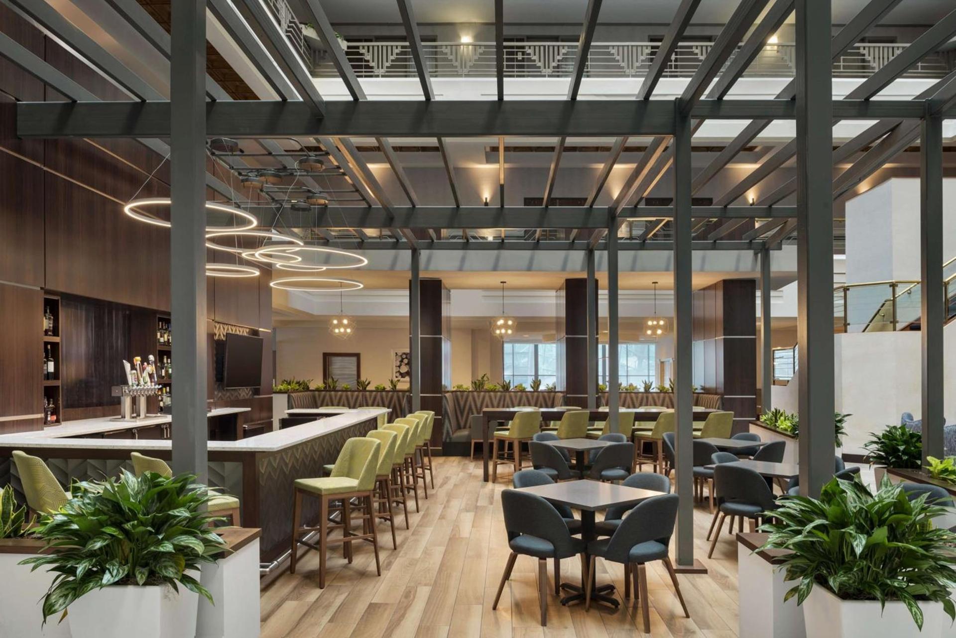 Embassy Suites by Hilton Indianapolis Downtown photo 53