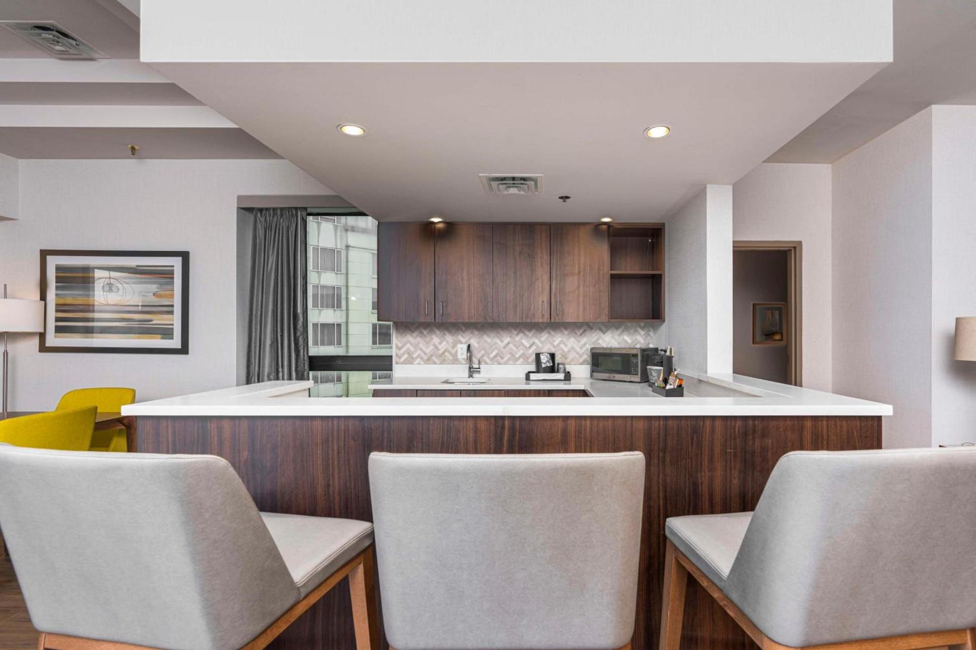 Embassy Suites by Hilton Indianapolis Downtown photo 55