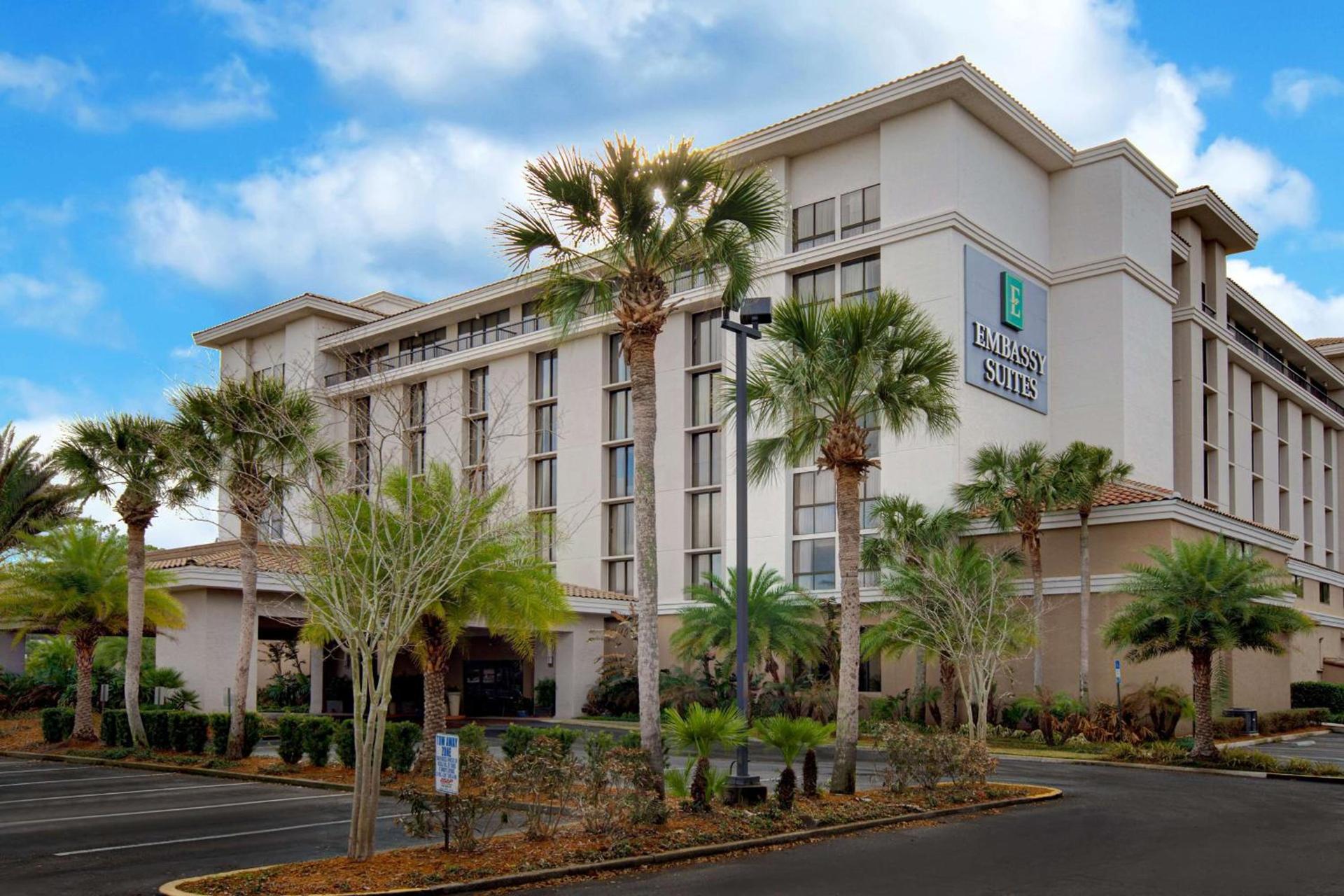 Embassy Suites by Hilton Jacksonville Baymeadows photo 2