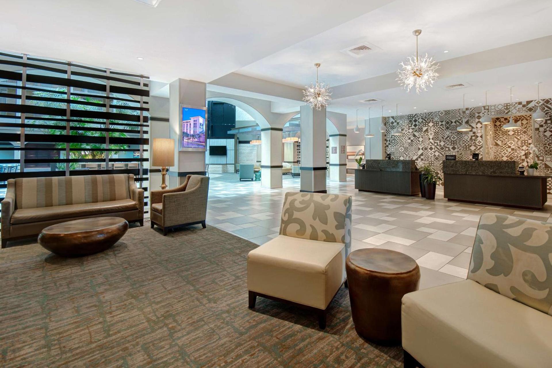 Embassy Suites by Hilton Jacksonville Baymeadows photo 7