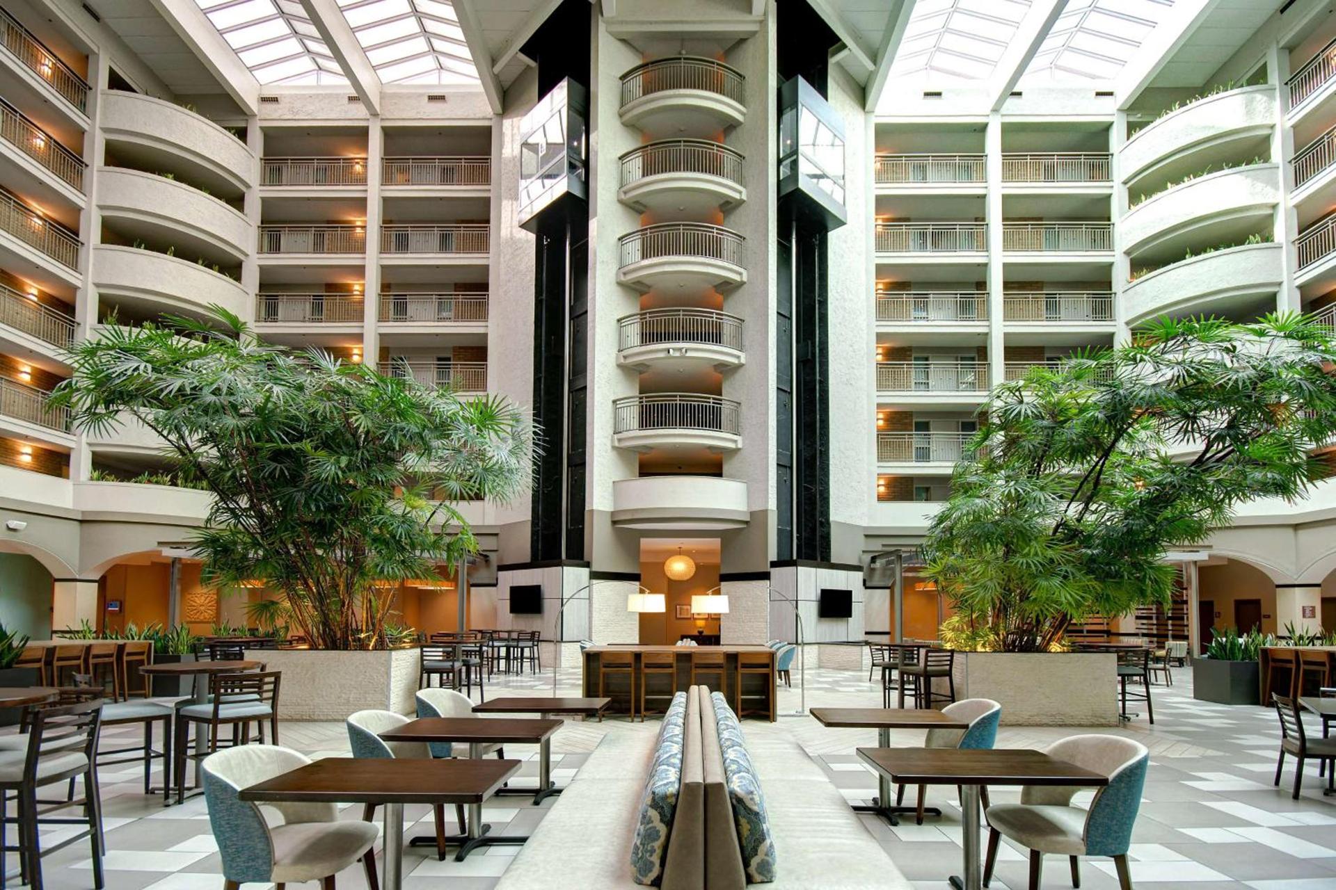 Embassy Suites by Hilton Jacksonville Baymeadows photo 9
