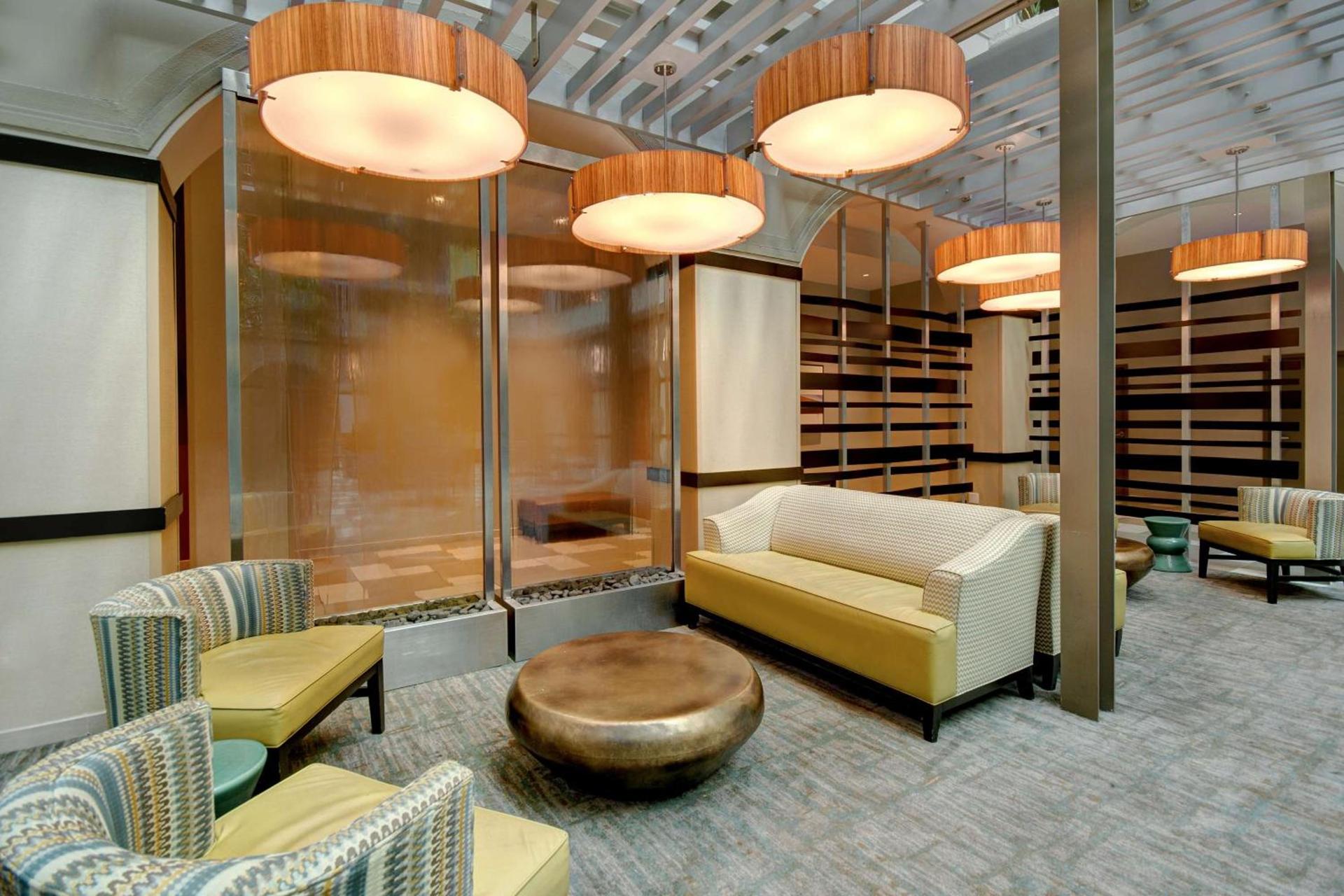 Embassy Suites by Hilton Jacksonville Baymeadows photo 12