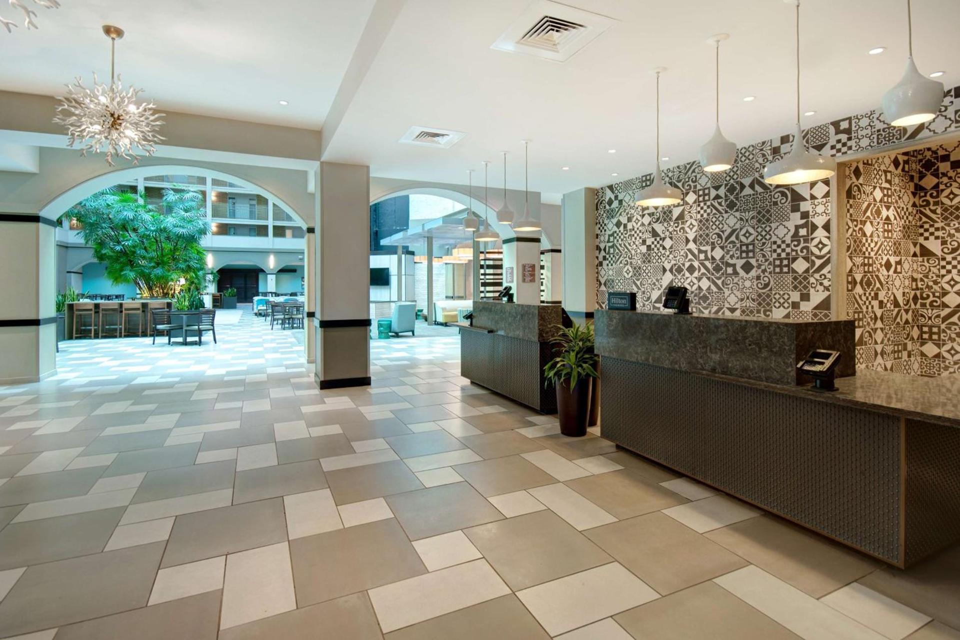 Embassy Suites by Hilton Jacksonville Baymeadows photo 14