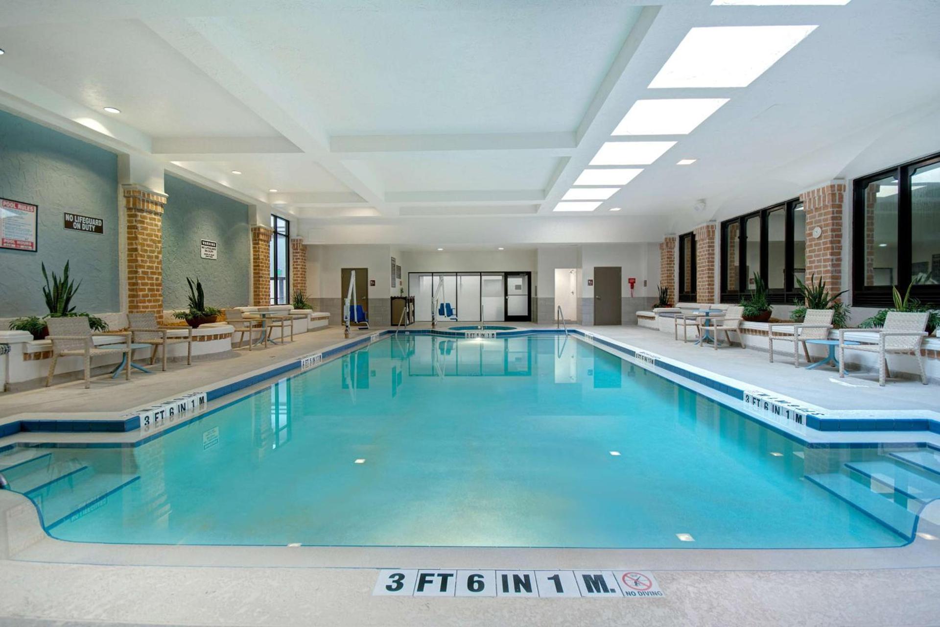 Embassy Suites by Hilton Jacksonville Baymeadows photo 17