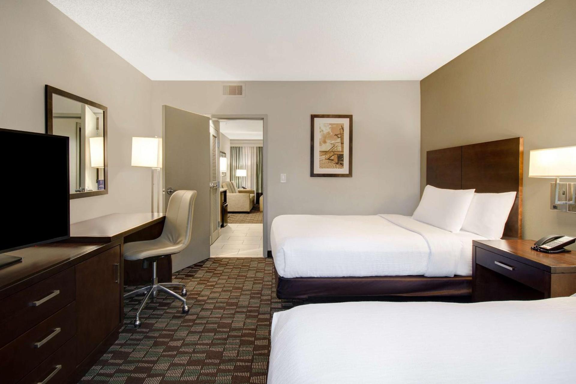Embassy Suites by Hilton Jacksonville Baymeadows photo 44