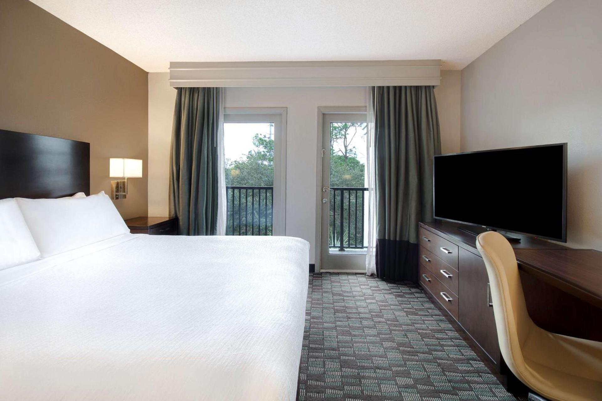 Embassy Suites by Hilton Jacksonville Baymeadows photo 52