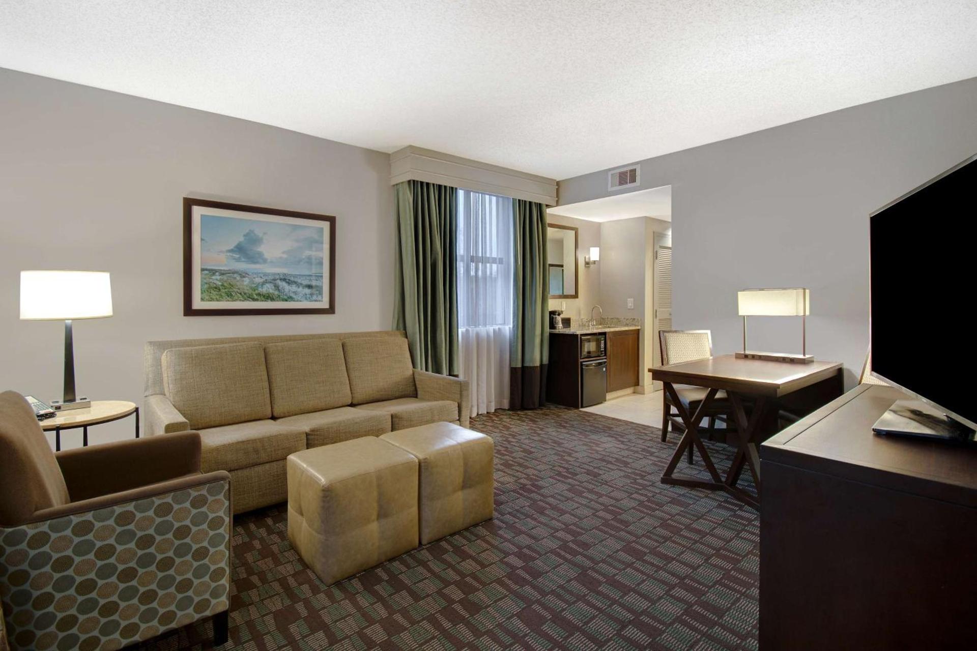Embassy Suites by Hilton Jacksonville Baymeadows photo 59