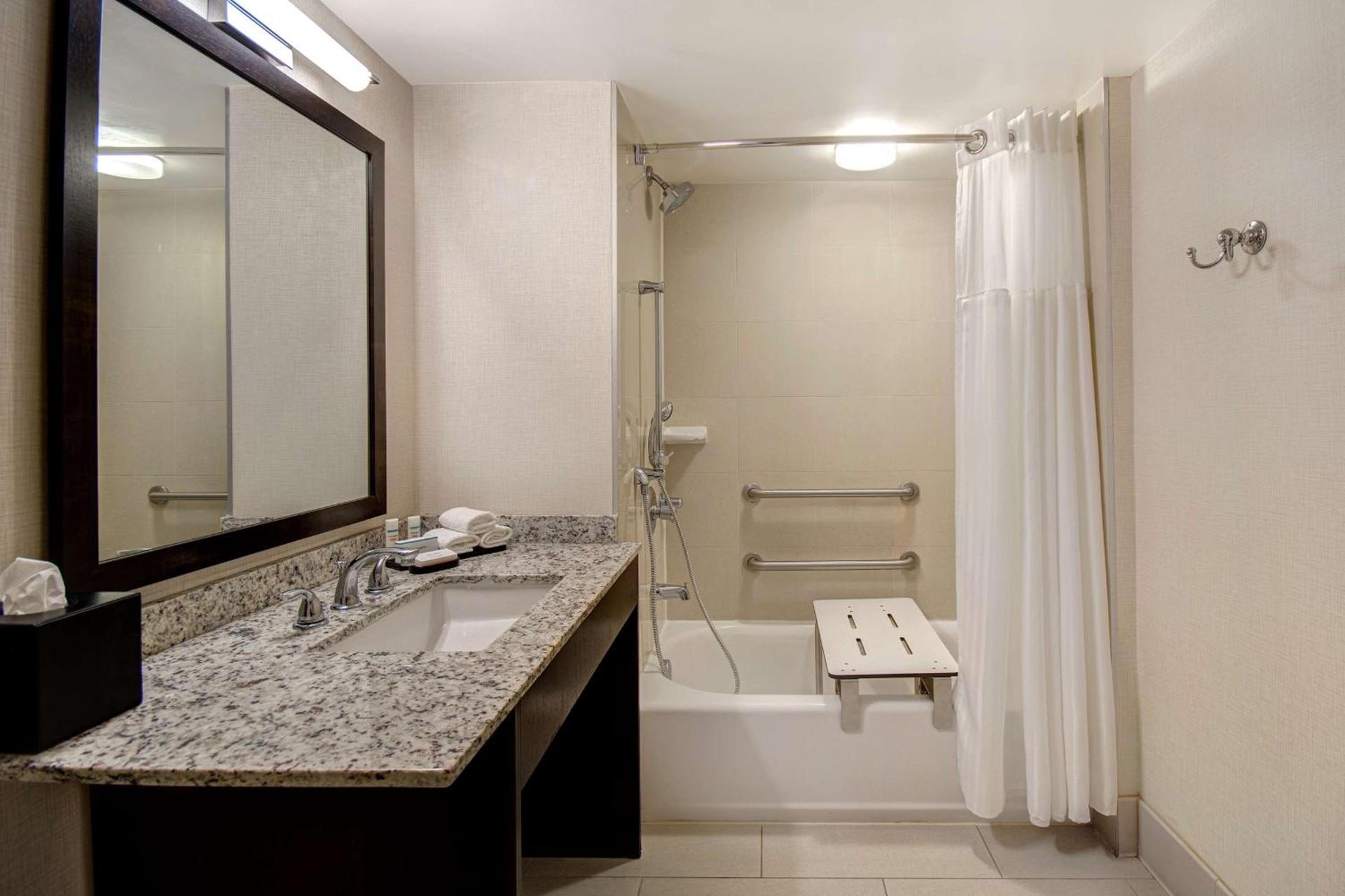 Embassy Suites by Hilton Jacksonville Baymeadows photo 65