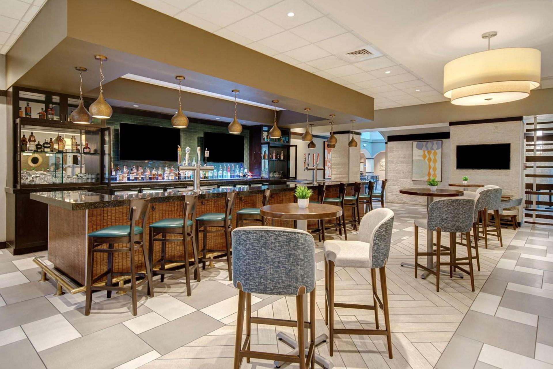 Embassy Suites by Hilton Jacksonville Baymeadows photo 76