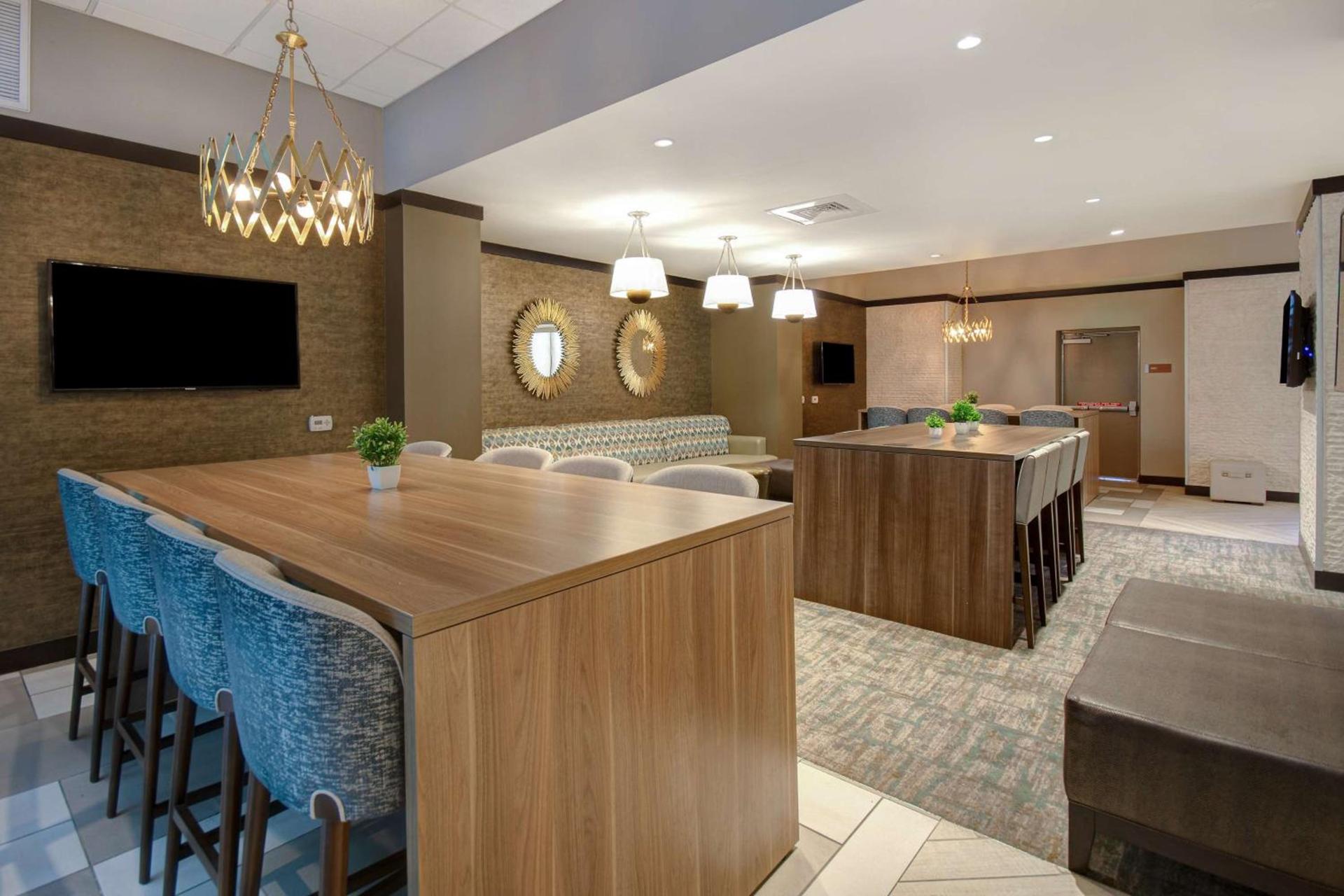 Embassy Suites by Hilton Jacksonville Baymeadows photo 77