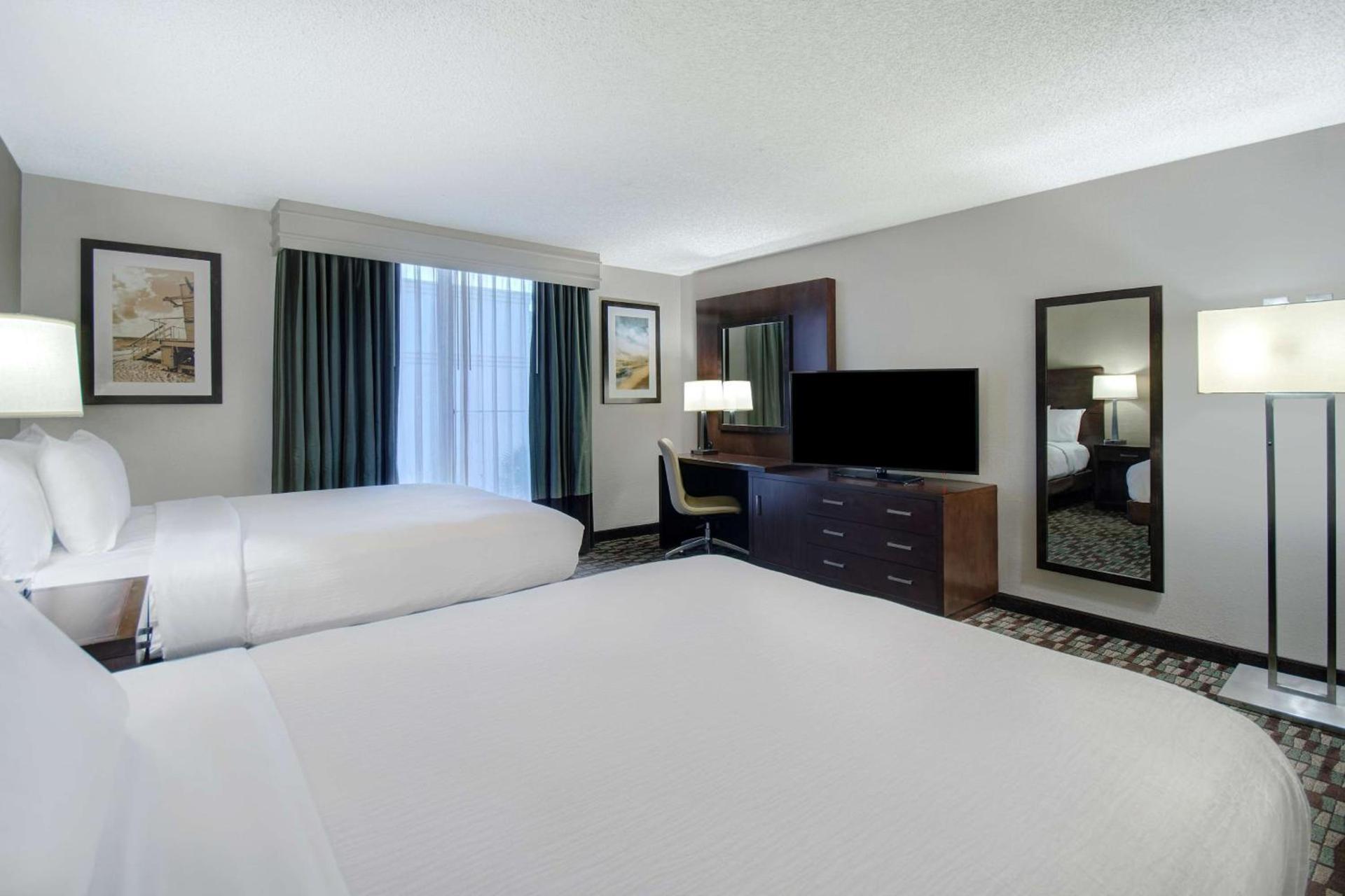 Embassy Suites by Hilton Jacksonville Baymeadows photo 84