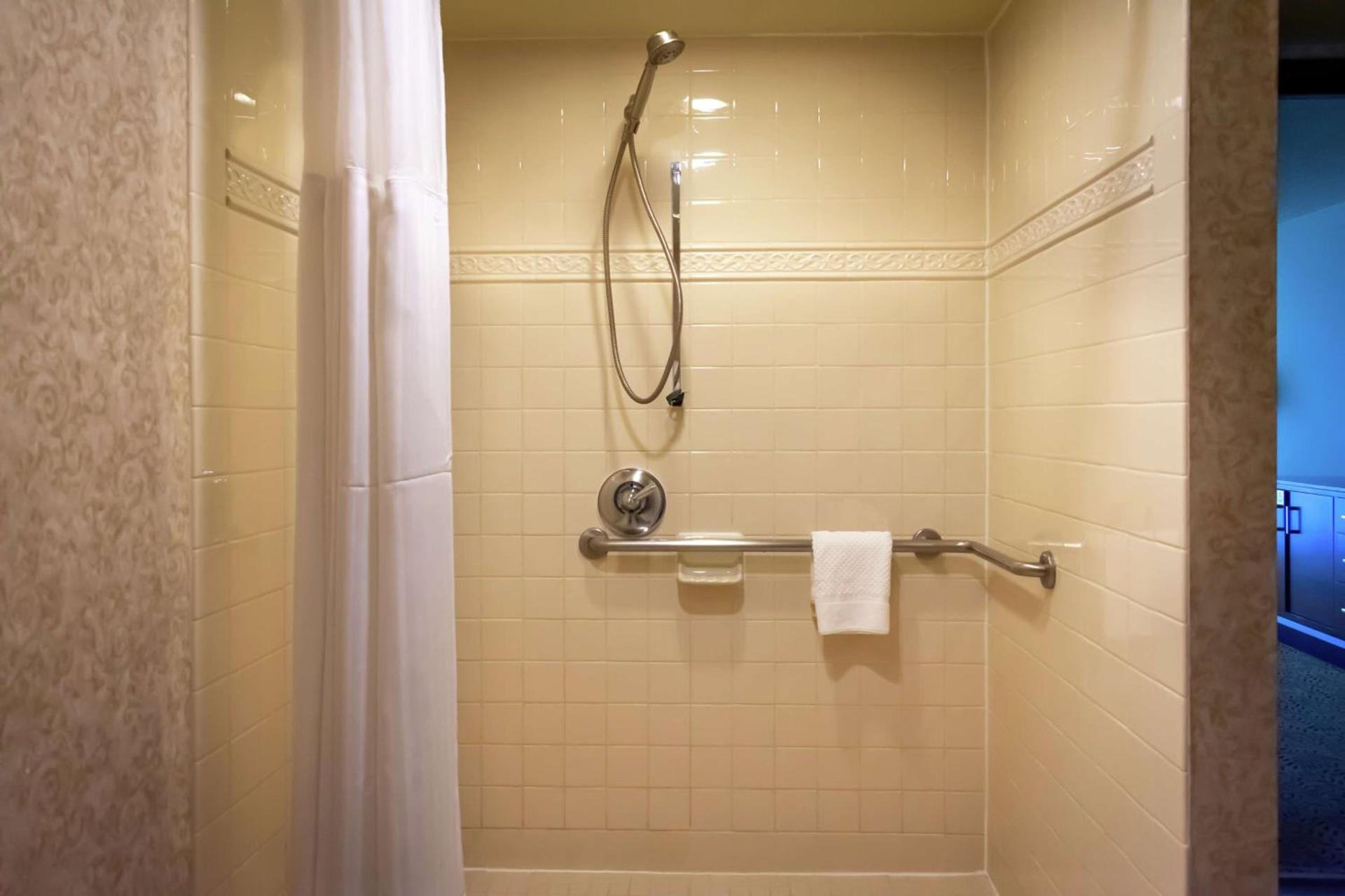 DoubleTree by Hilton San Jose photo 15