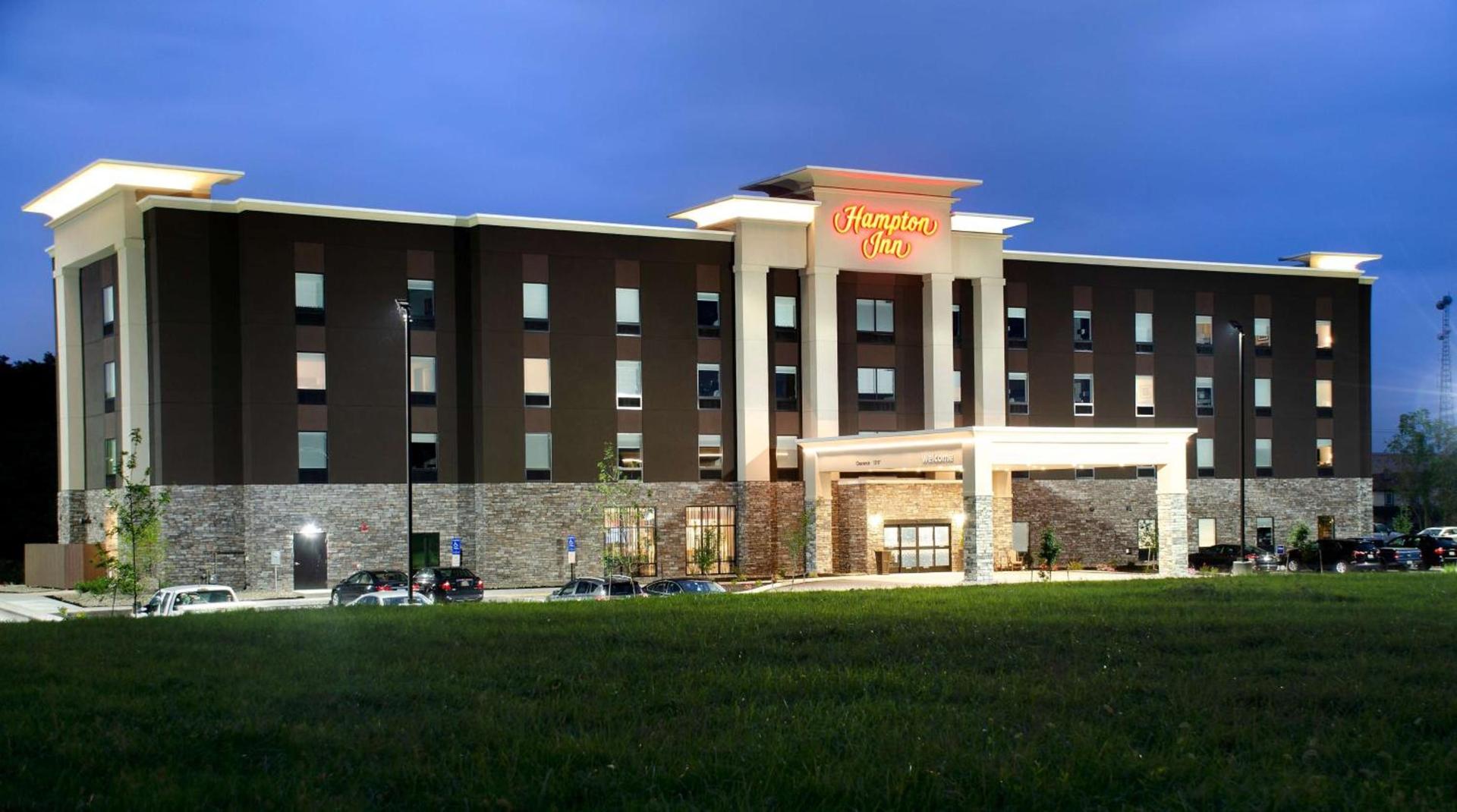Hampton Inn Lebanon photo 2