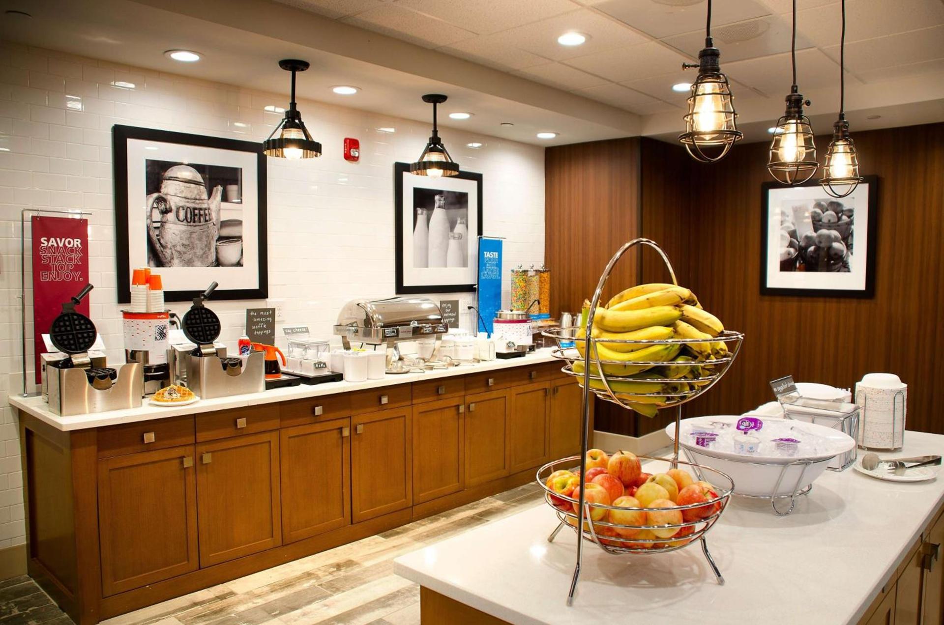 Hampton Inn Lebanon photo 7