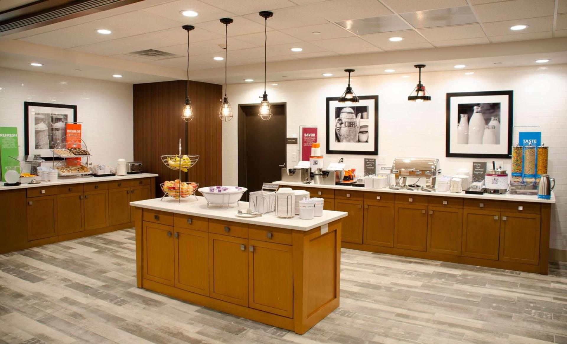 Hampton Inn Lebanon photo 9