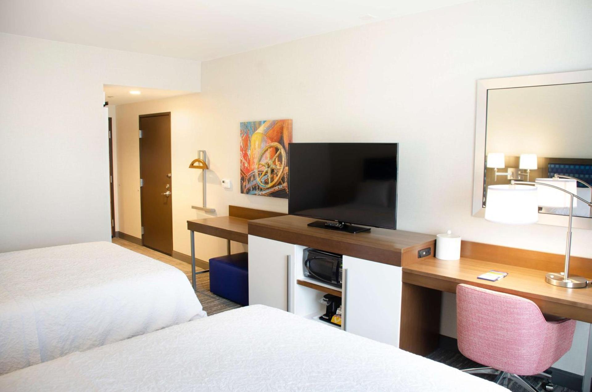 Hampton Inn Lebanon photo 13