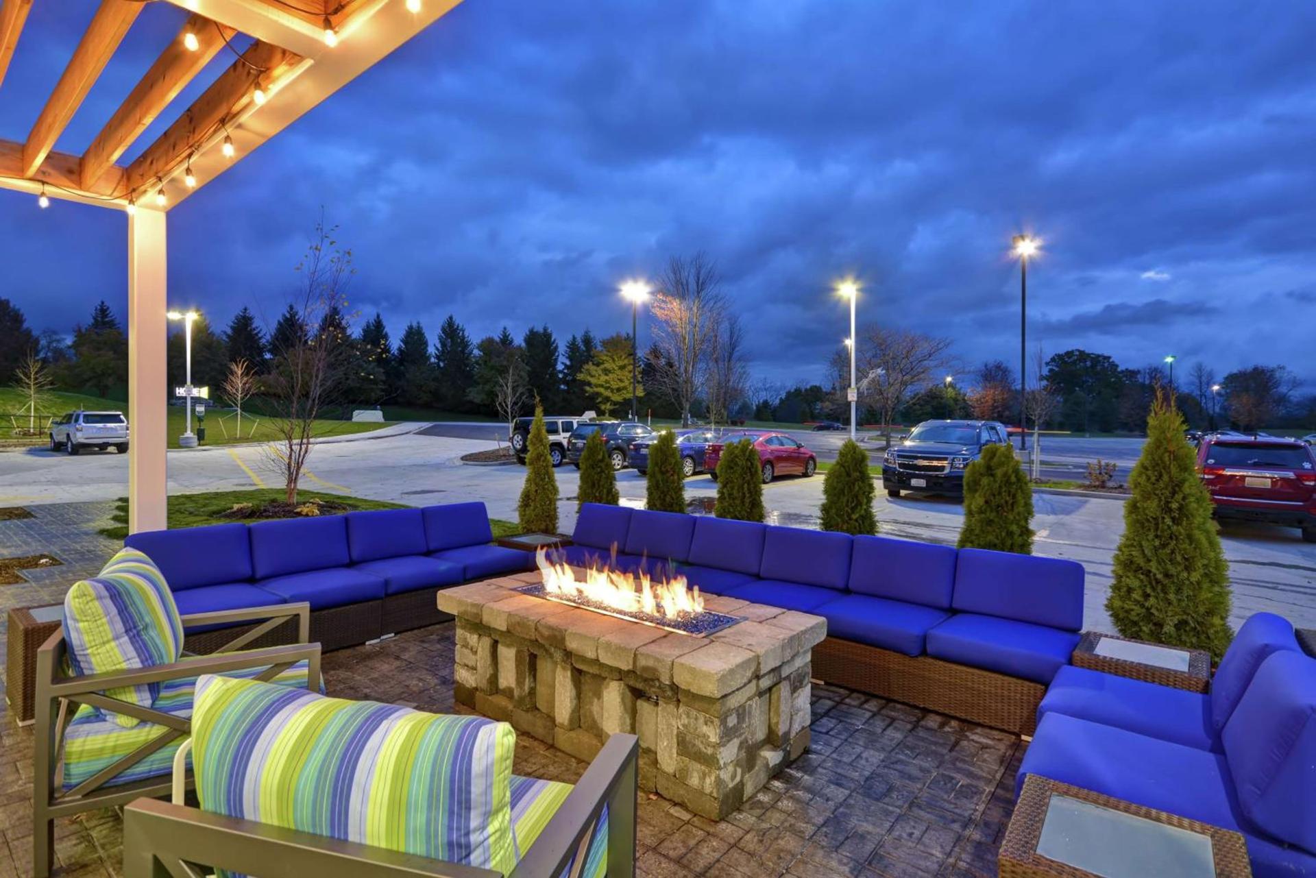 Home2 Suites By Hilton Grand Rapids North photo 4