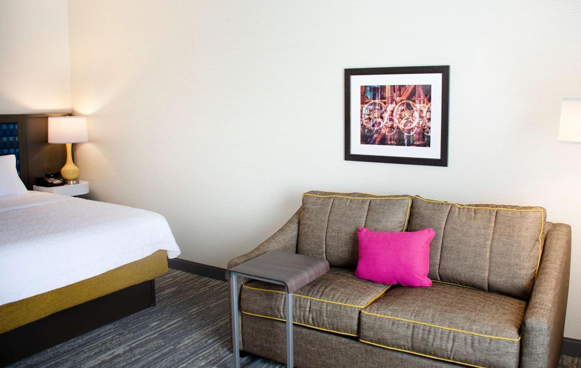 Hampton Inn Lebanon photo 16