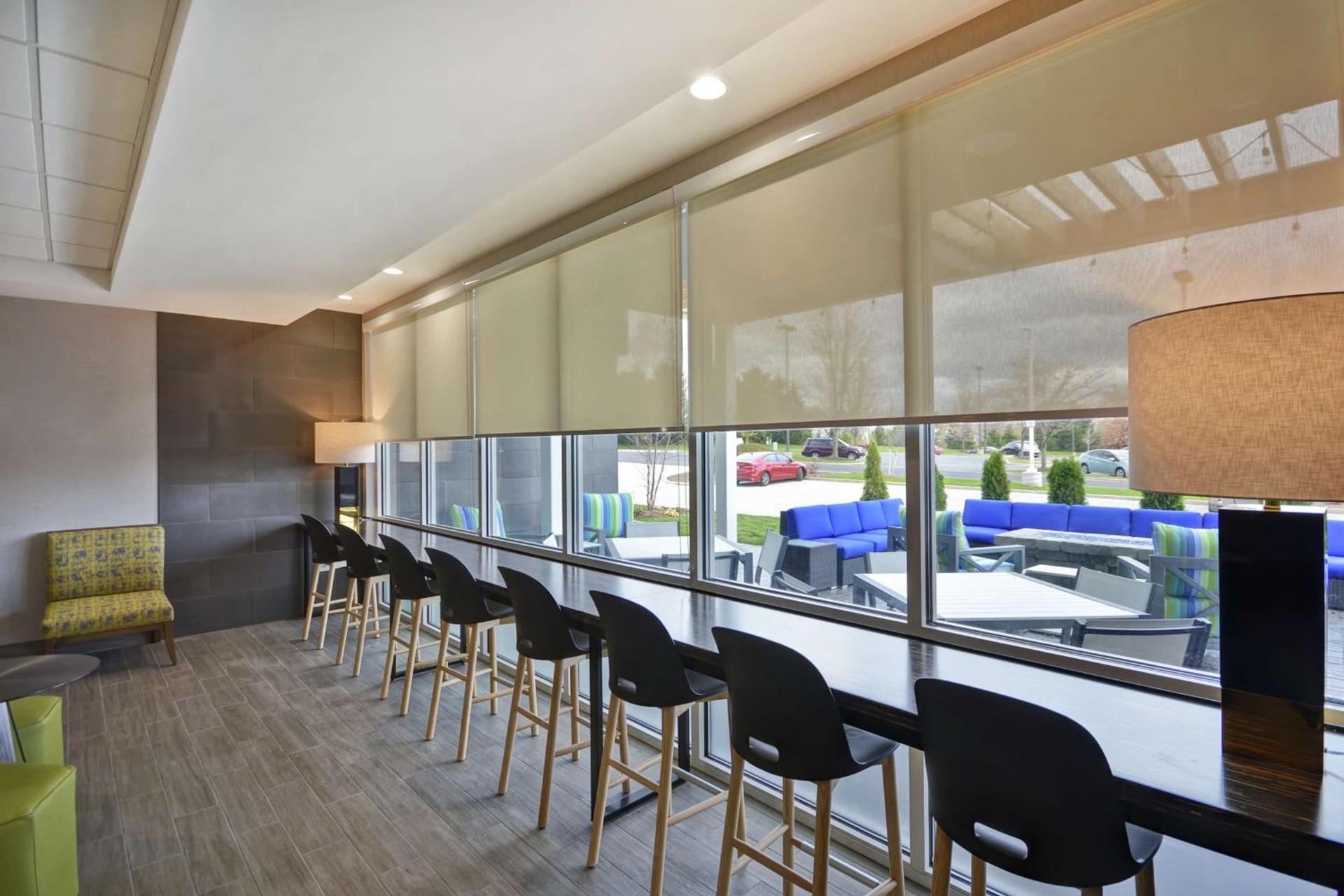 Home2 Suites By Hilton Grand Rapids North photo 8