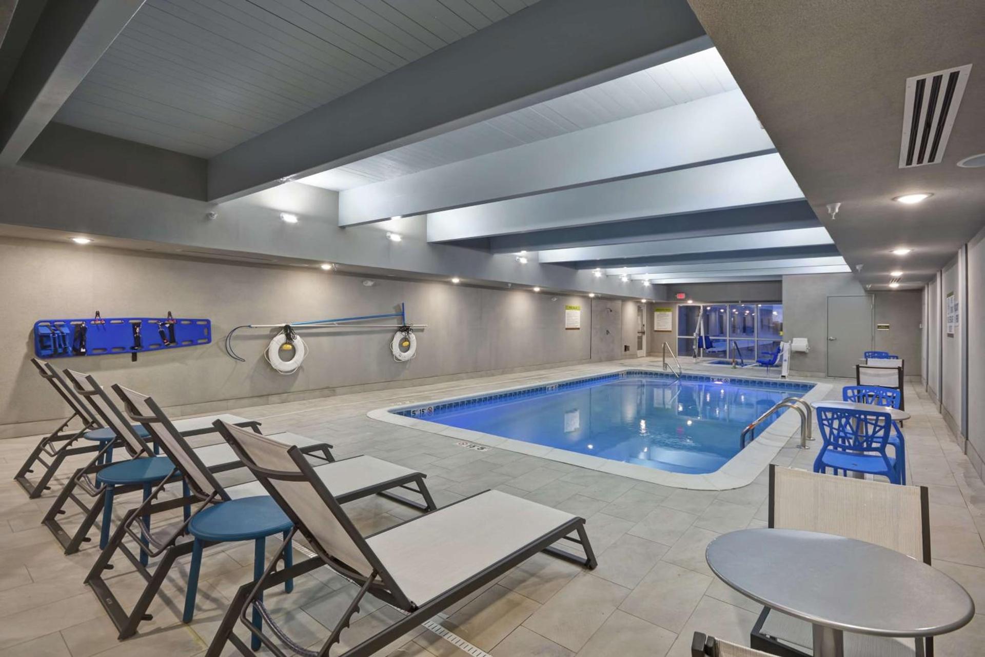 Home2 Suites By Hilton Grand Rapids North photo 13