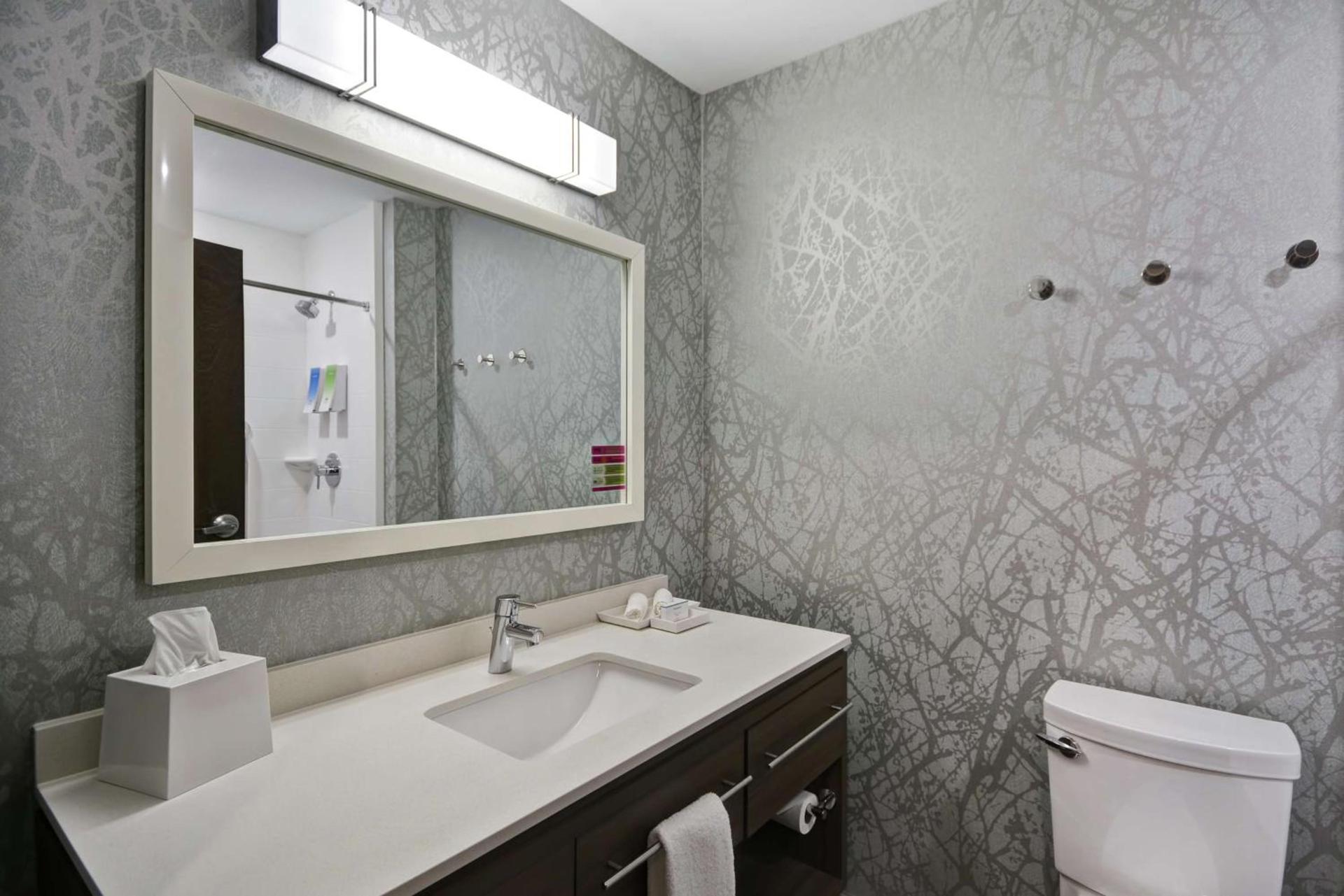 Home2 Suites By Hilton Grand Rapids North photo 21