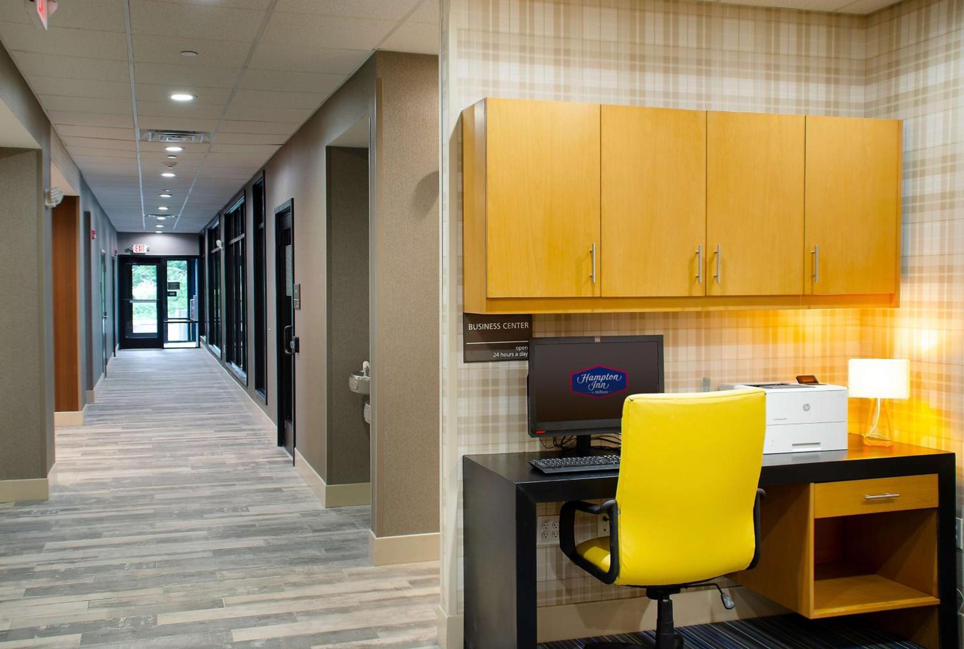 Hampton Inn Lebanon photo 27