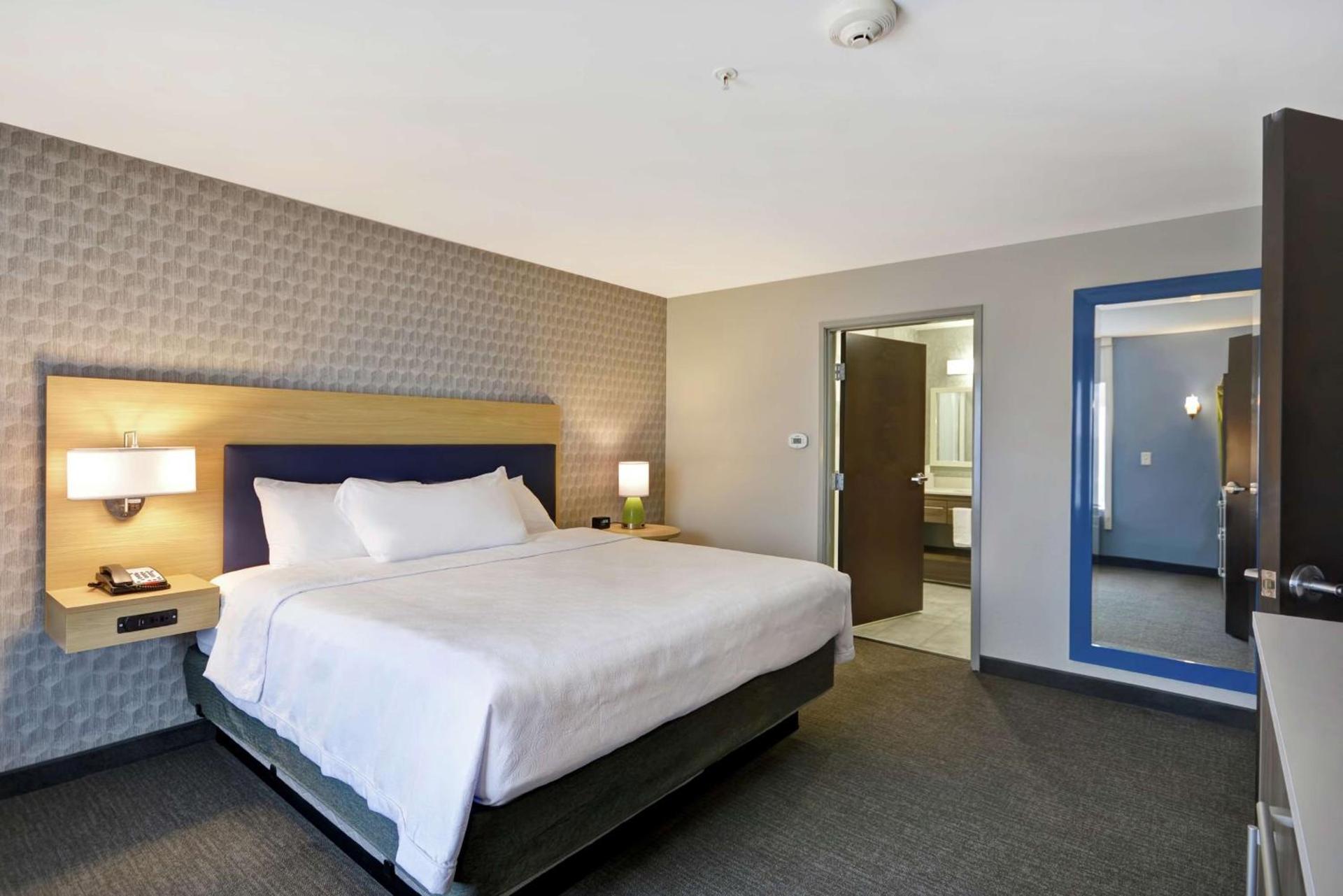 Home2 Suites By Hilton Grand Rapids North photo 34