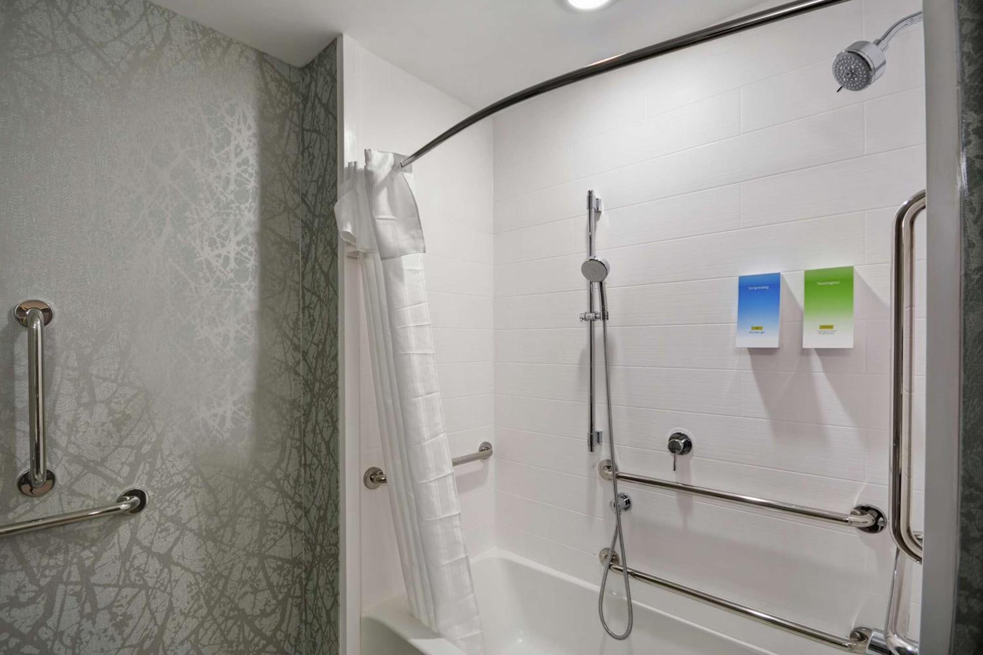 Home2 Suites By Hilton Grand Rapids North photo 38