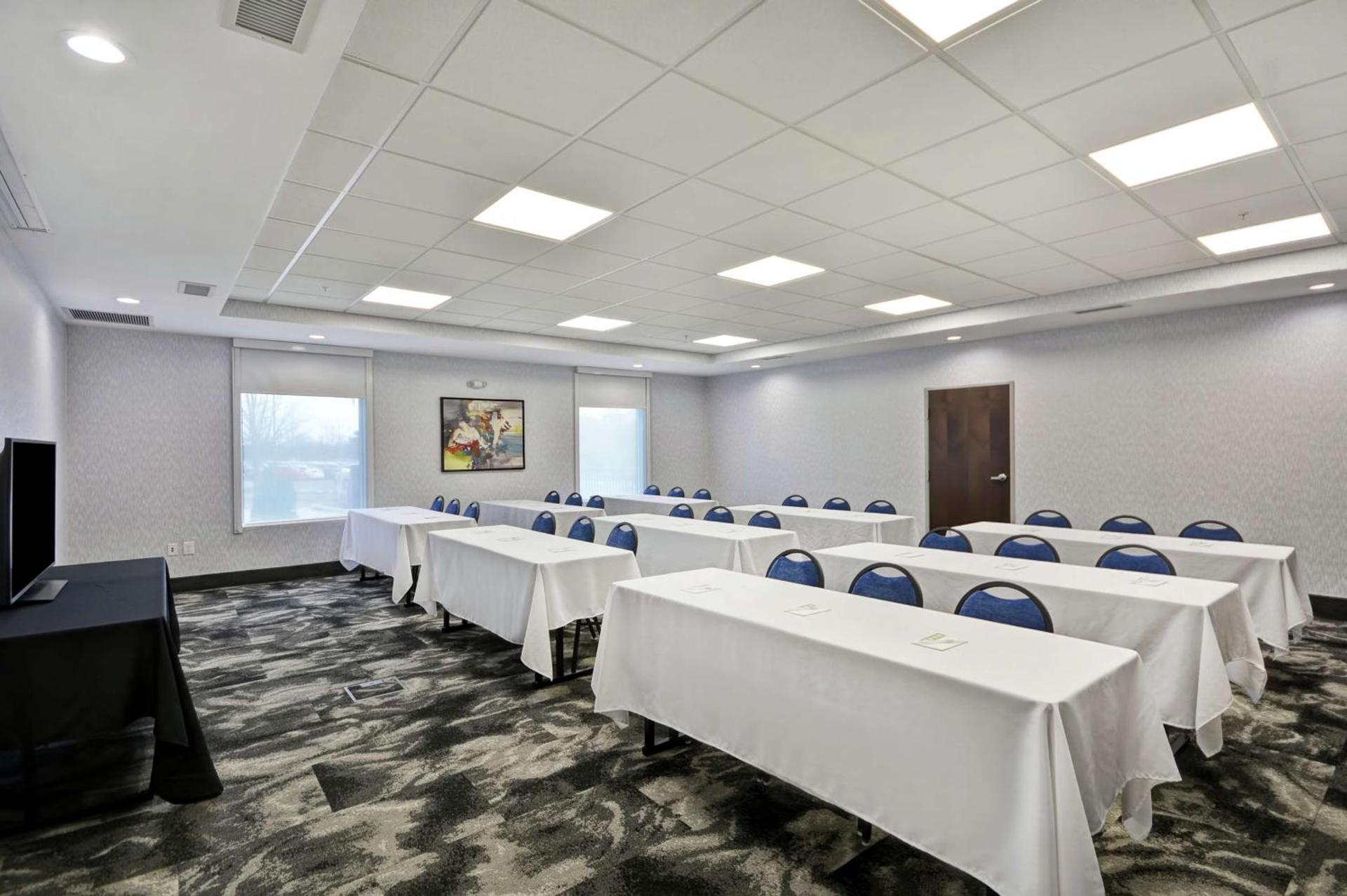Home2 Suites By Hilton Grand Rapids North photo 39