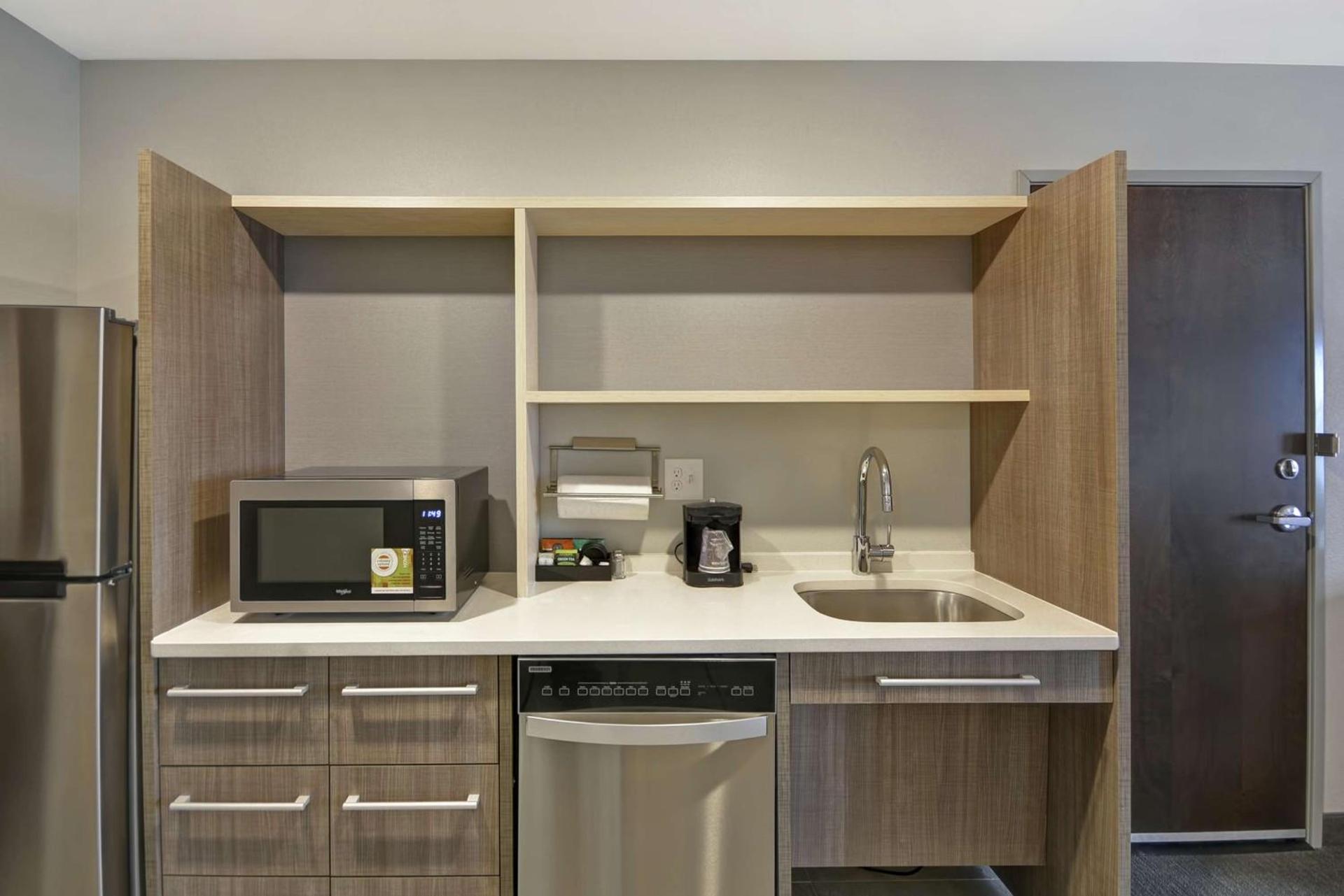 Home2 Suites By Hilton Grand Rapids North photo 42