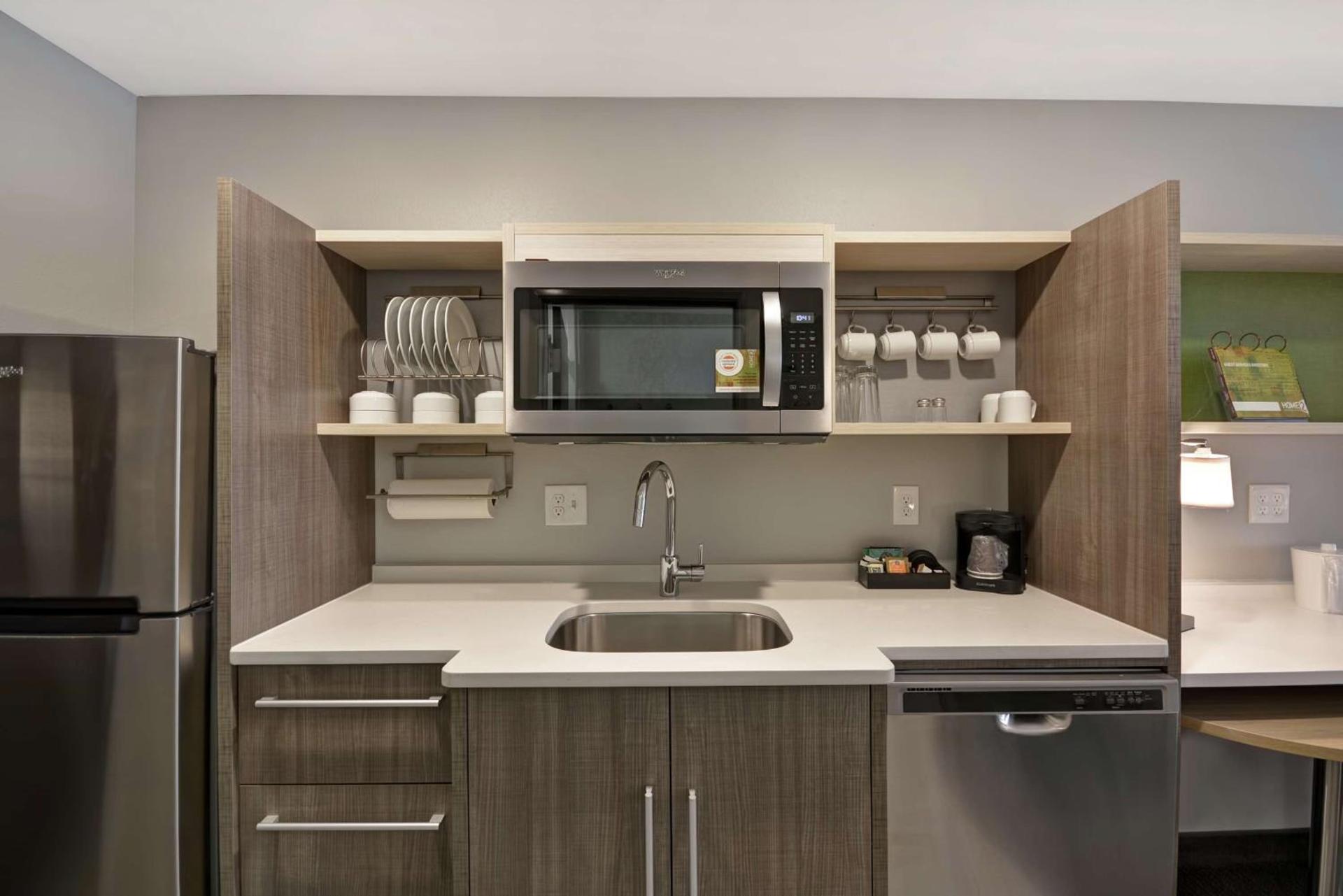 Home2 Suites By Hilton Grand Rapids North photo 43
