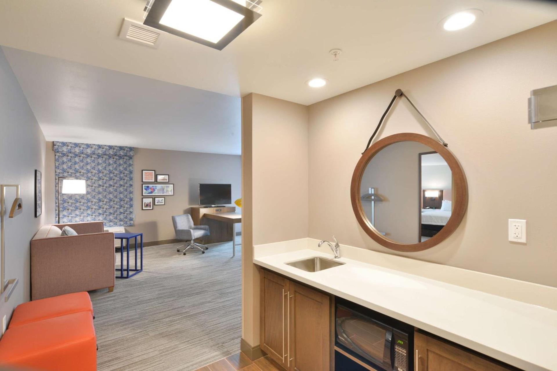Hampton Inn & Suites Menomonie-UW Stout photo 6