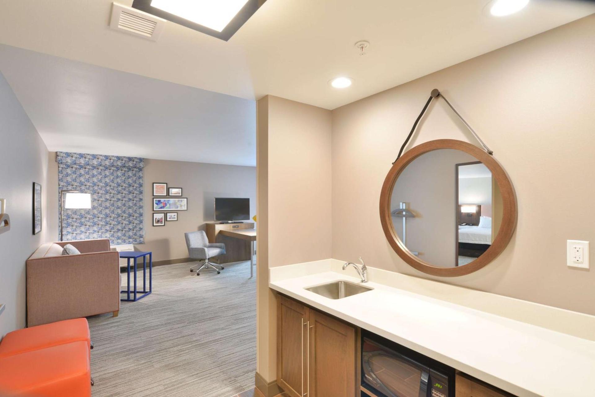 Hampton Inn & Suites Menomonie-UW Stout photo 32