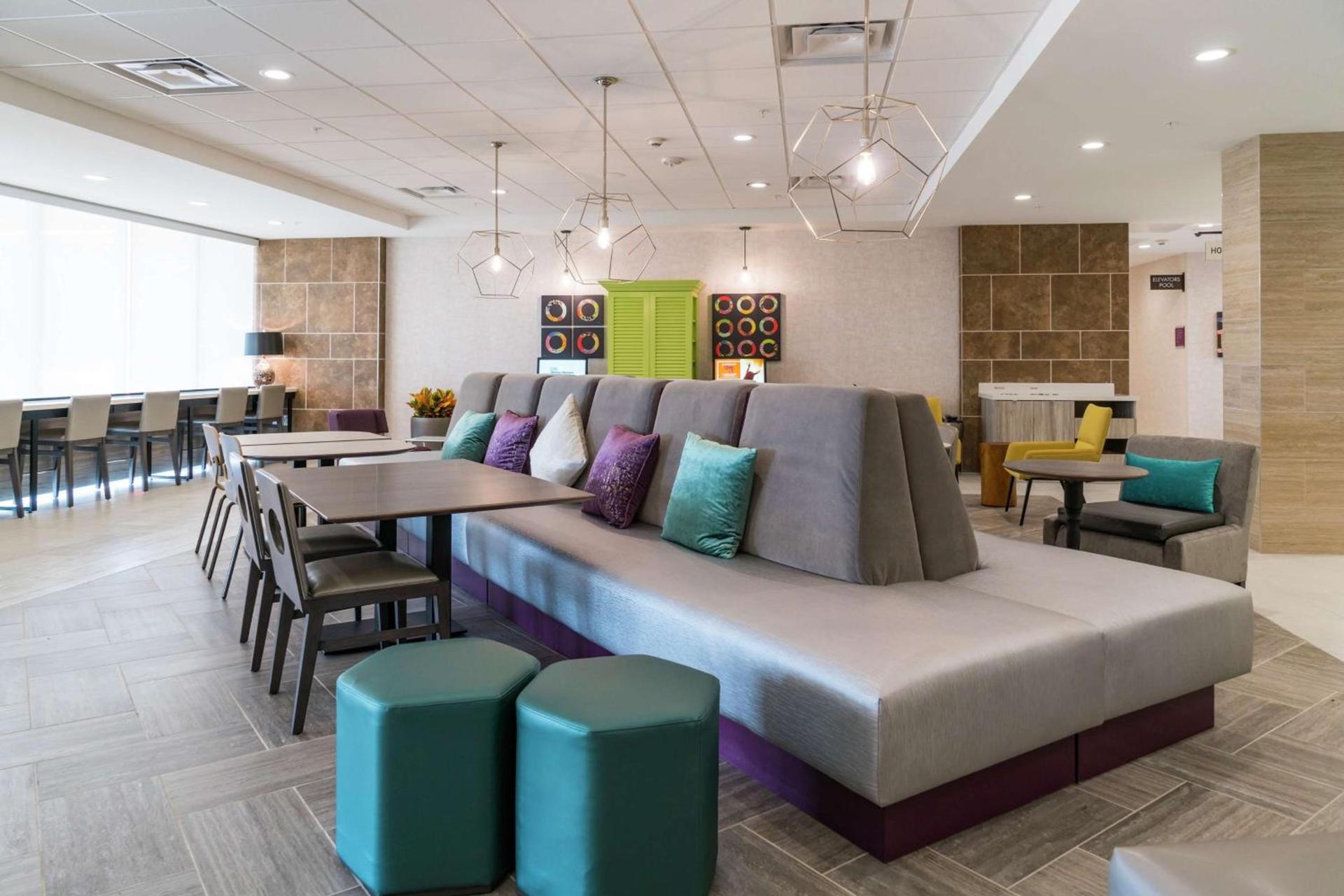 Home2 Suites By Hilton Jackson Flowood Airport Area photo 2