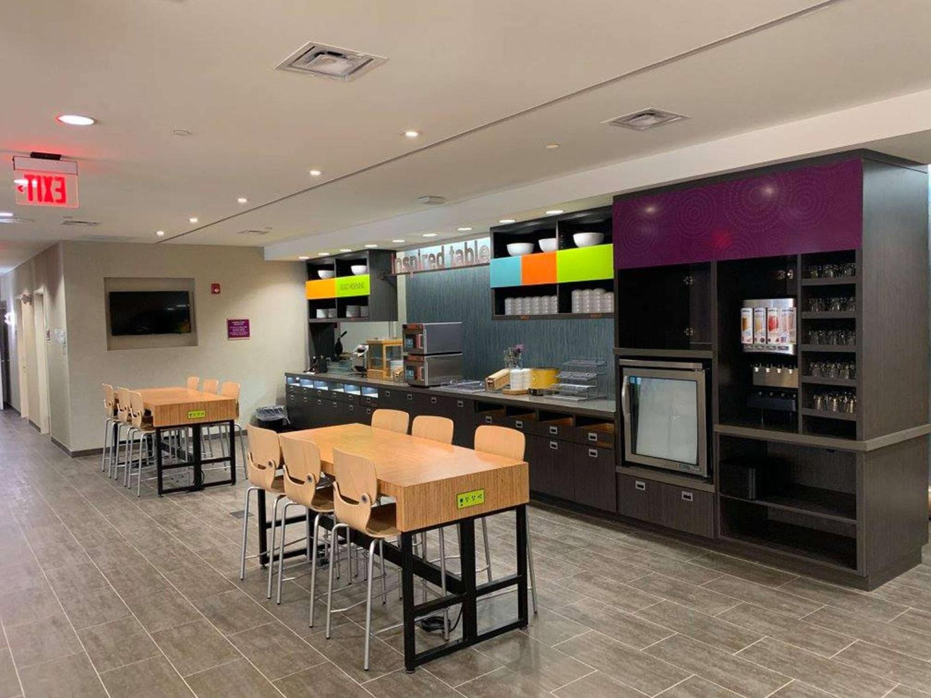 Home2 Suites By Hilton Newark Airport photo 4
