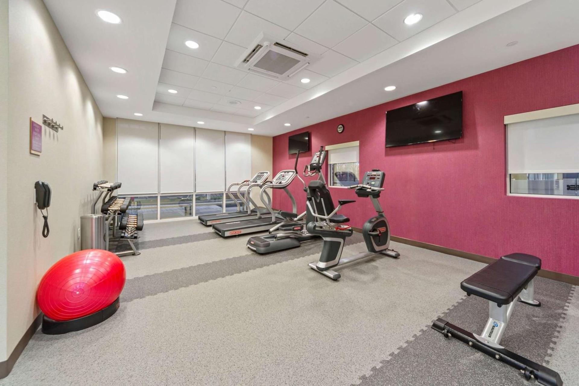 Home2 Suites By Hilton Newark Airport photo 6