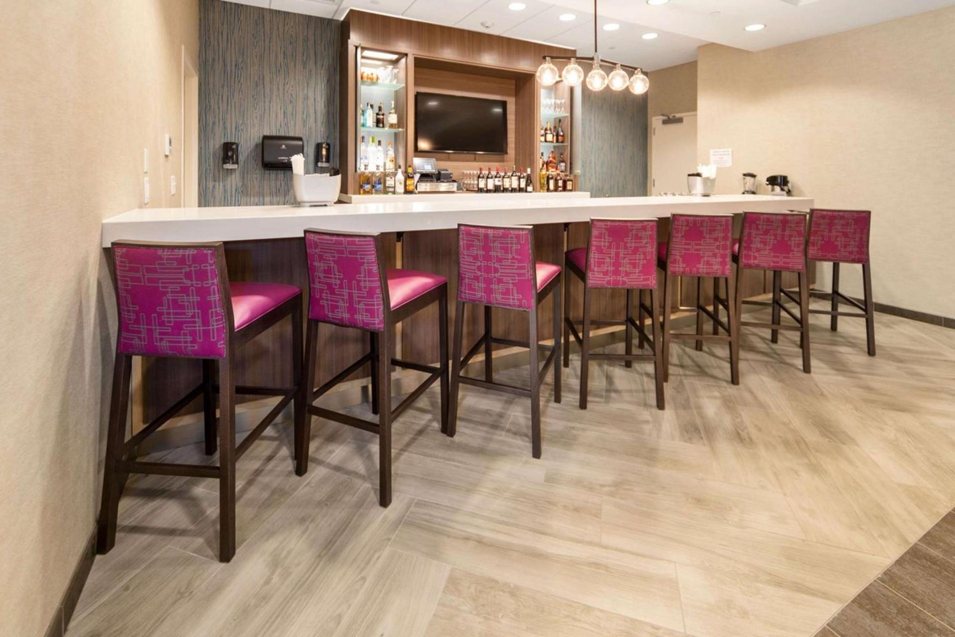 Home2 Suites By Hilton Newark Airport photo 14