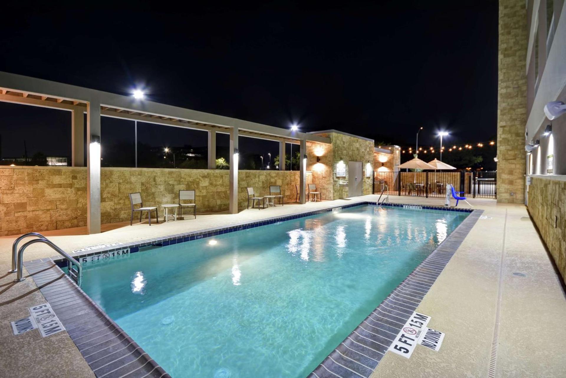 Home2 Suites Houston Westchase photo 8