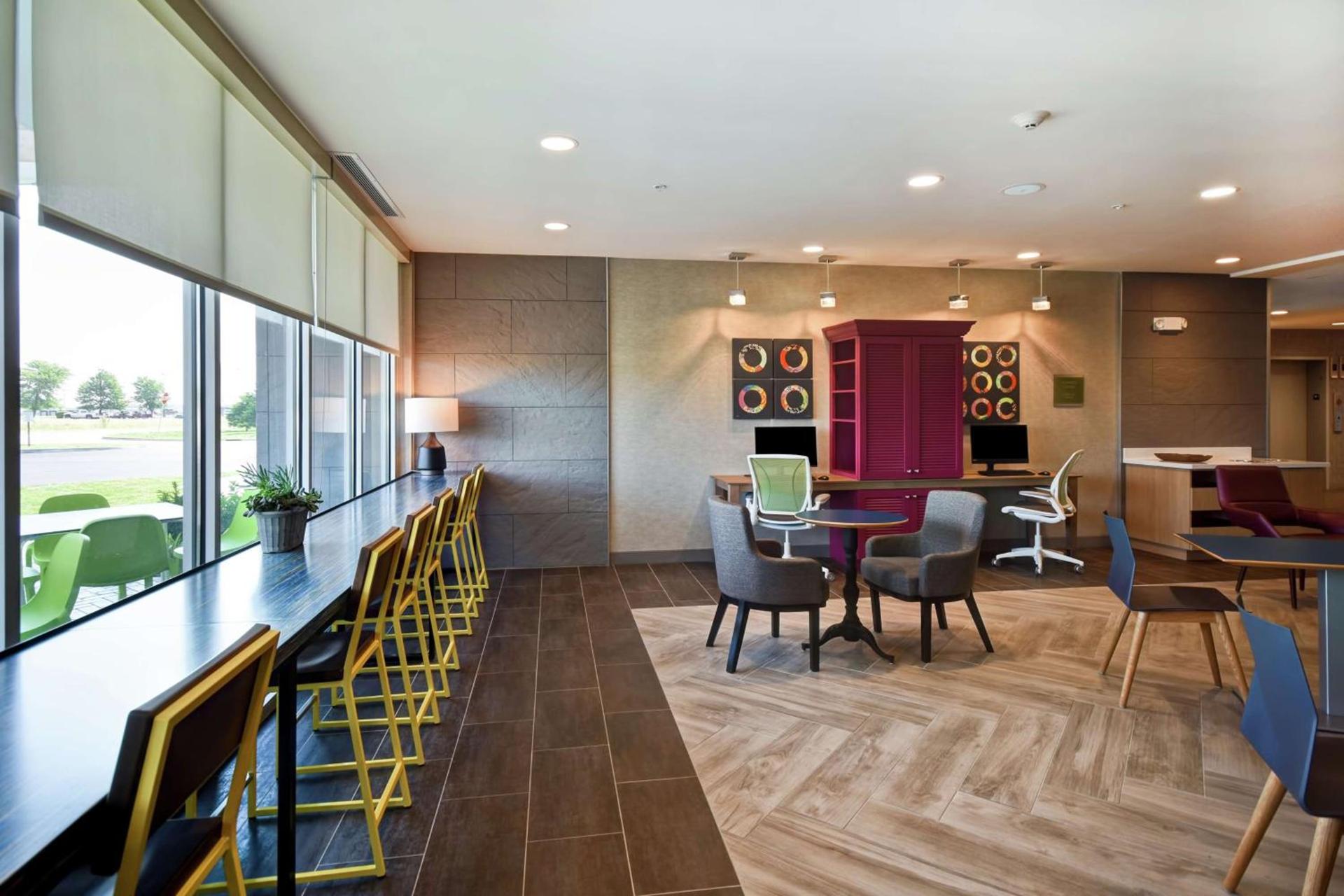 Home2 Suites By Hilton Terre Haute photo 43