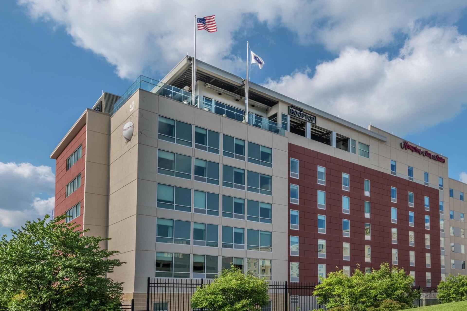 Hampton Inn & Suites Fort Wayne Downtown photo 3