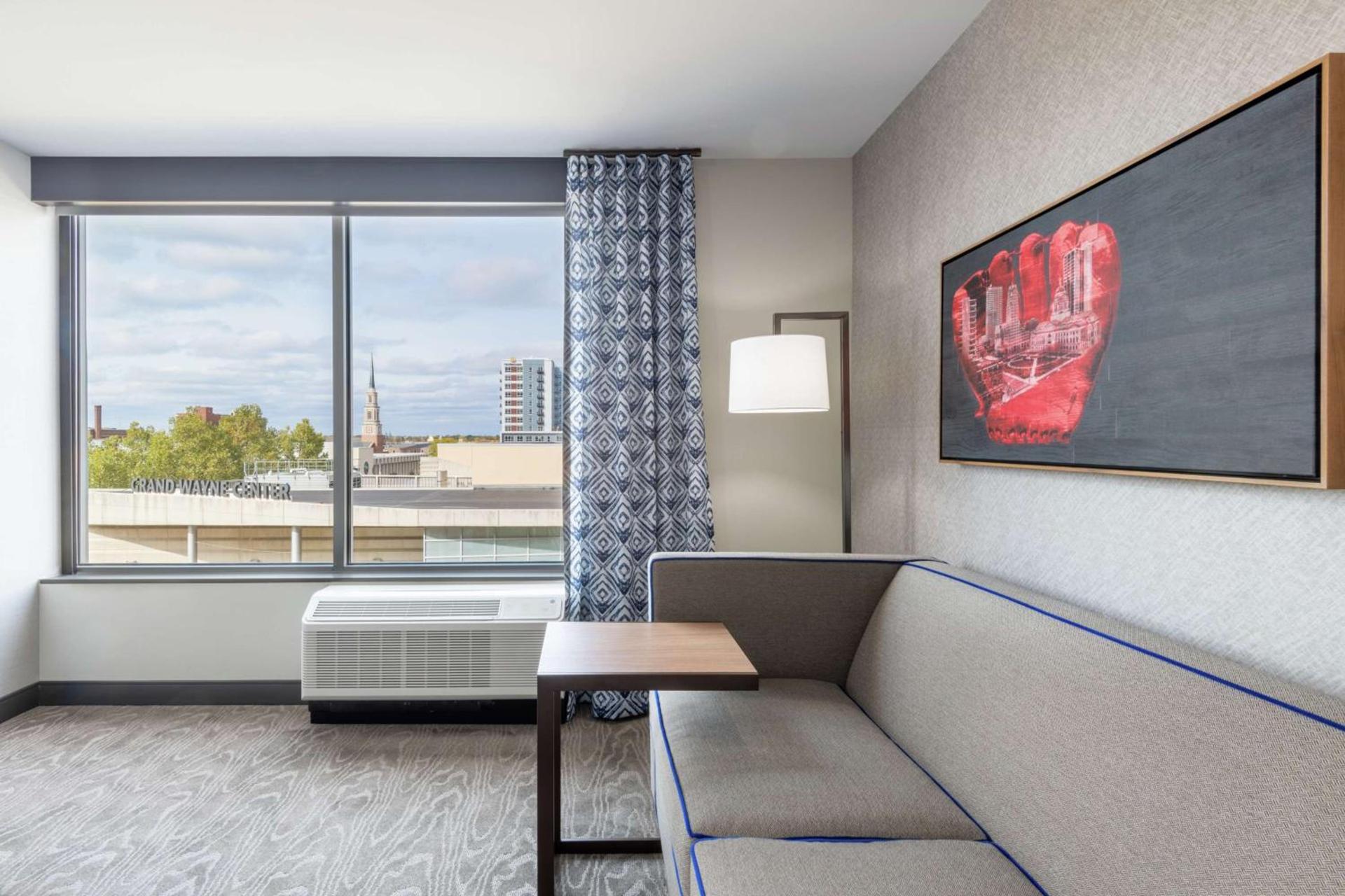 Hampton Inn & Suites Fort Wayne Downtown photo 21