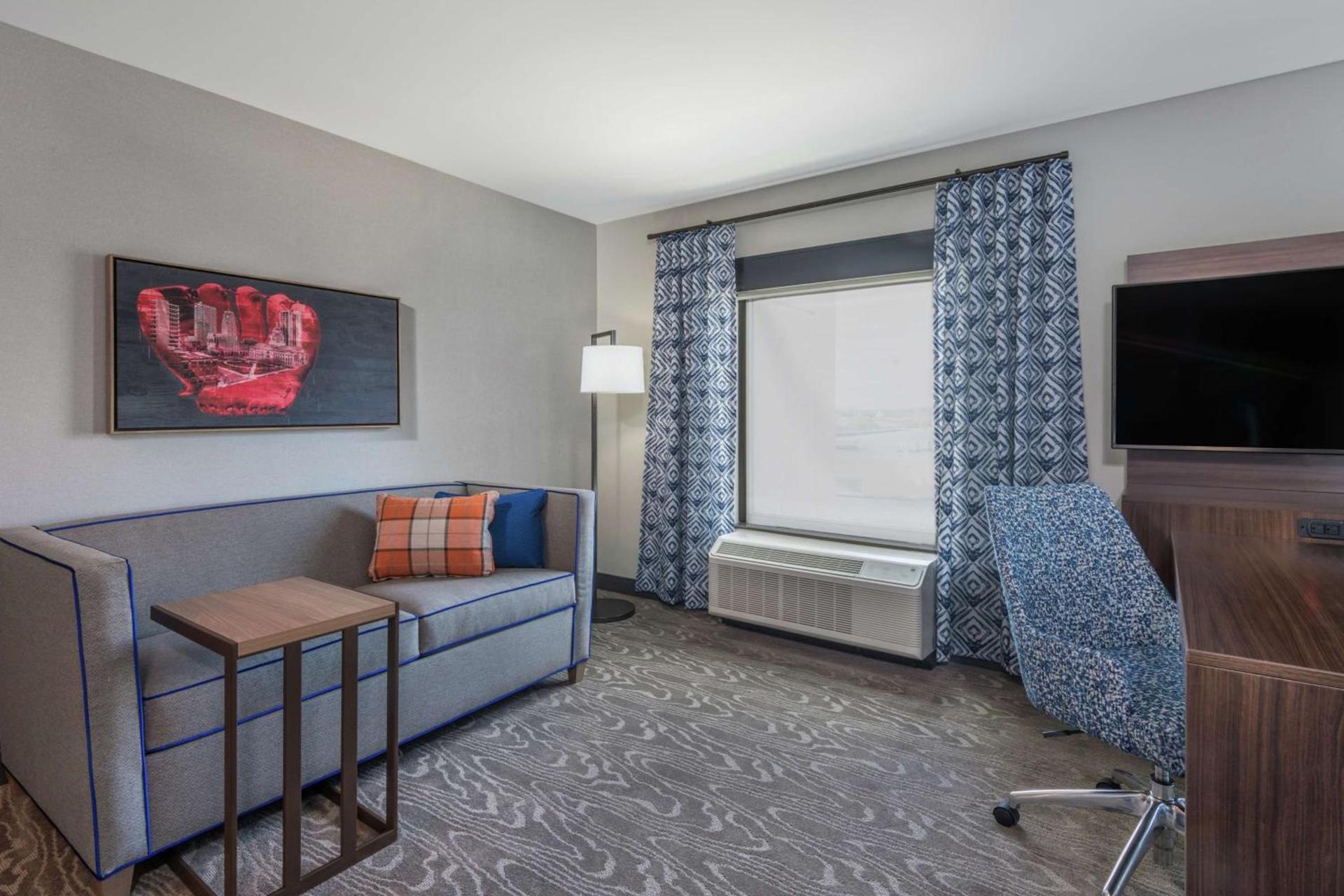 Hampton Inn & Suites Fort Wayne Downtown photo 32