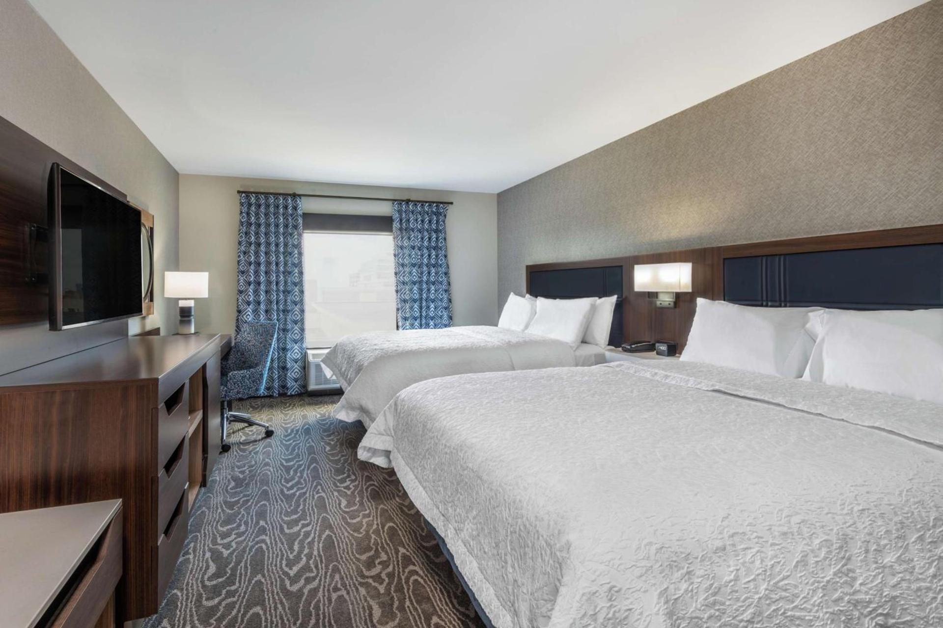 Hampton Inn & Suites Fort Wayne Downtown photo 35