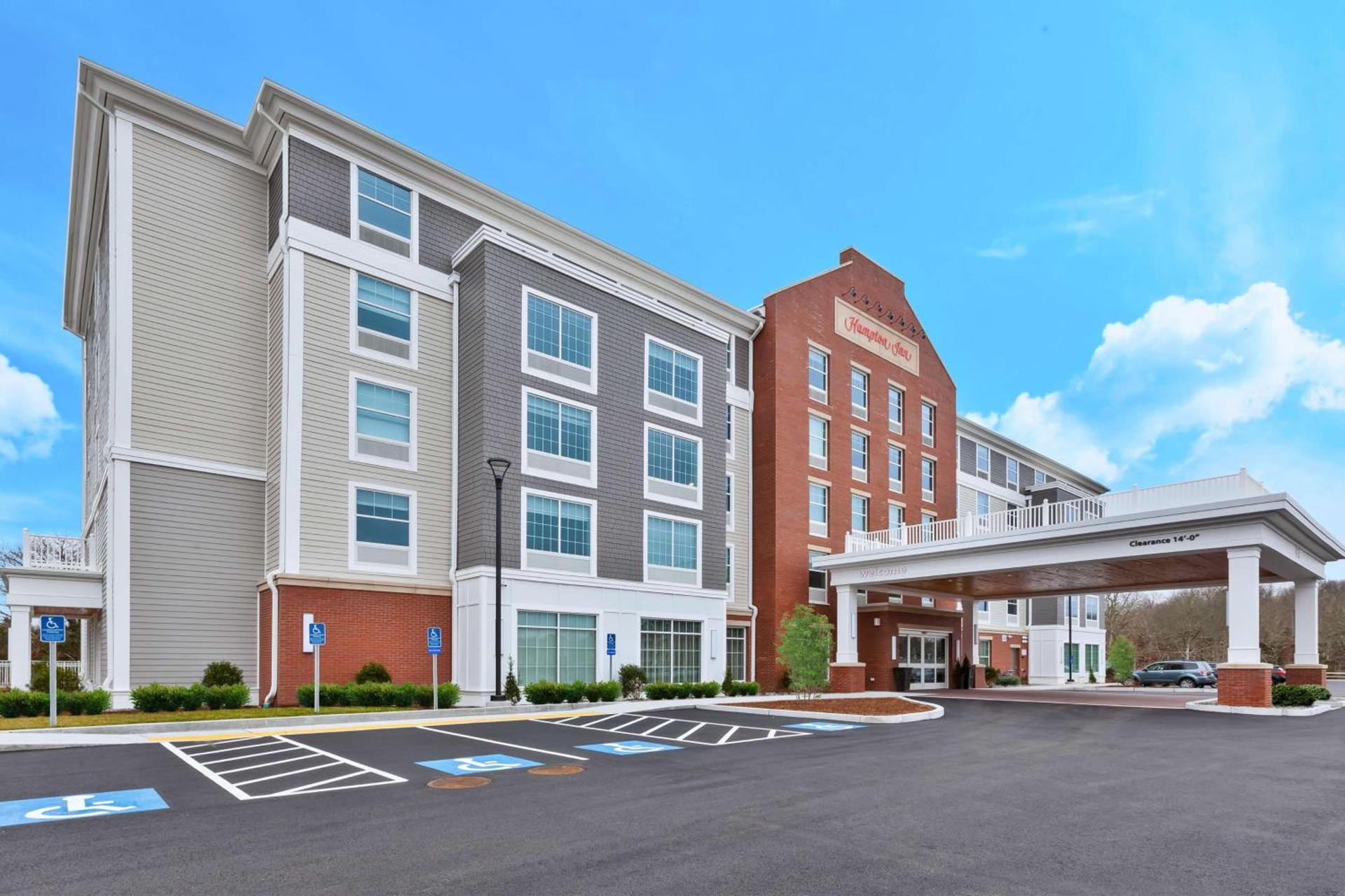Hampton Inn Cape Cod Canal photo 1
