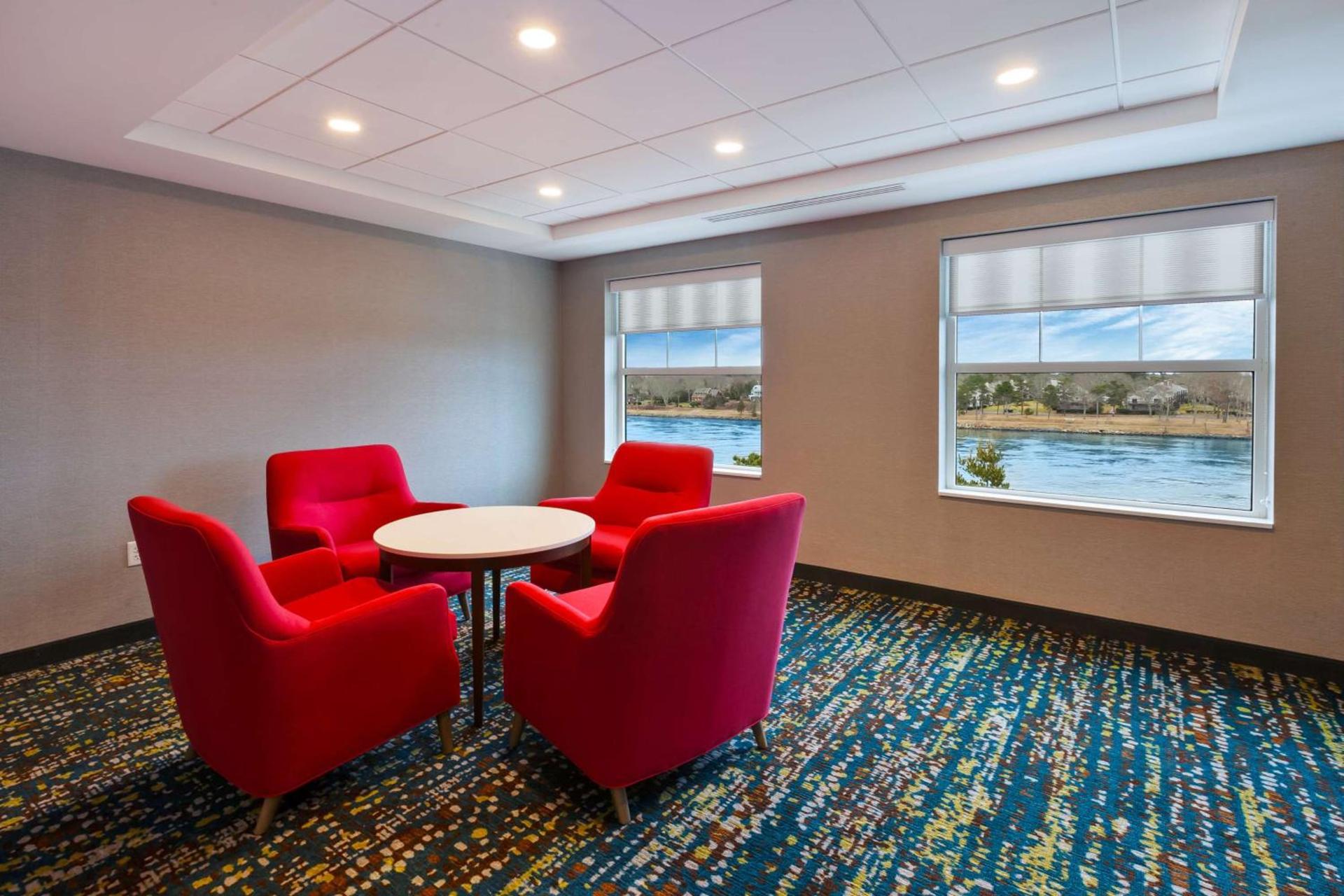 Hampton Inn Cape Cod Canal photo 7