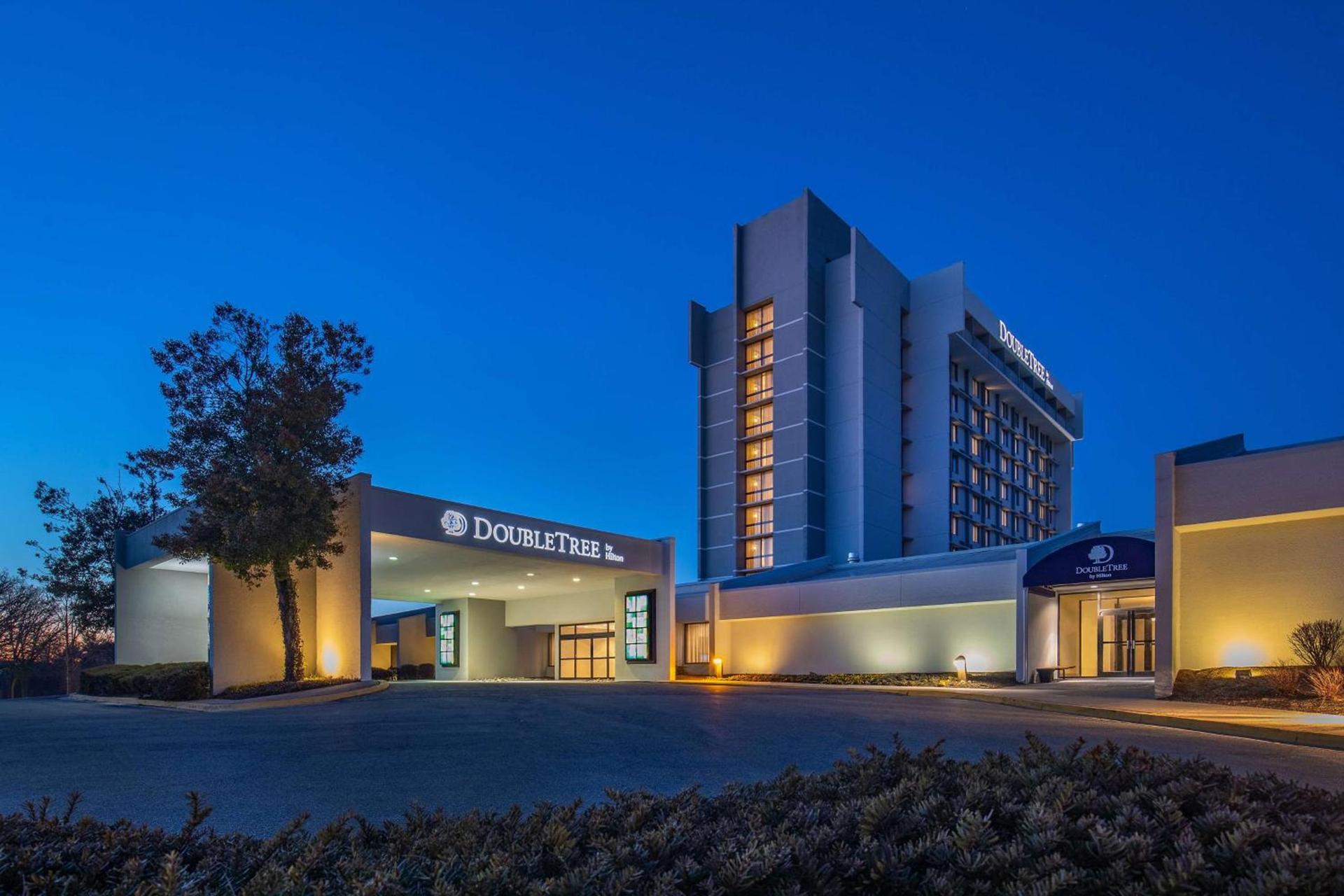 DoubleTree by Hilton Washington DC North/Gaithersburg photo 2