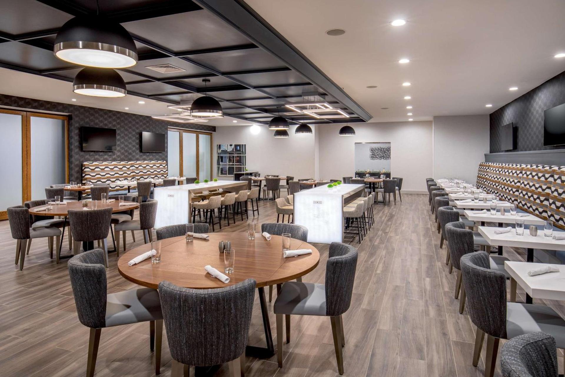 DoubleTree by Hilton Washington DC North/Gaithersburg photo 9
